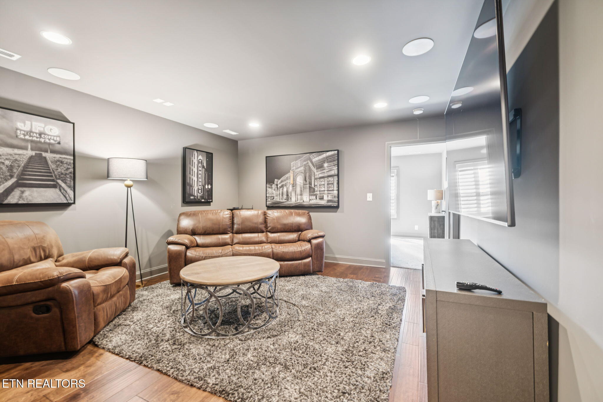 836 Valley Glen Blvd