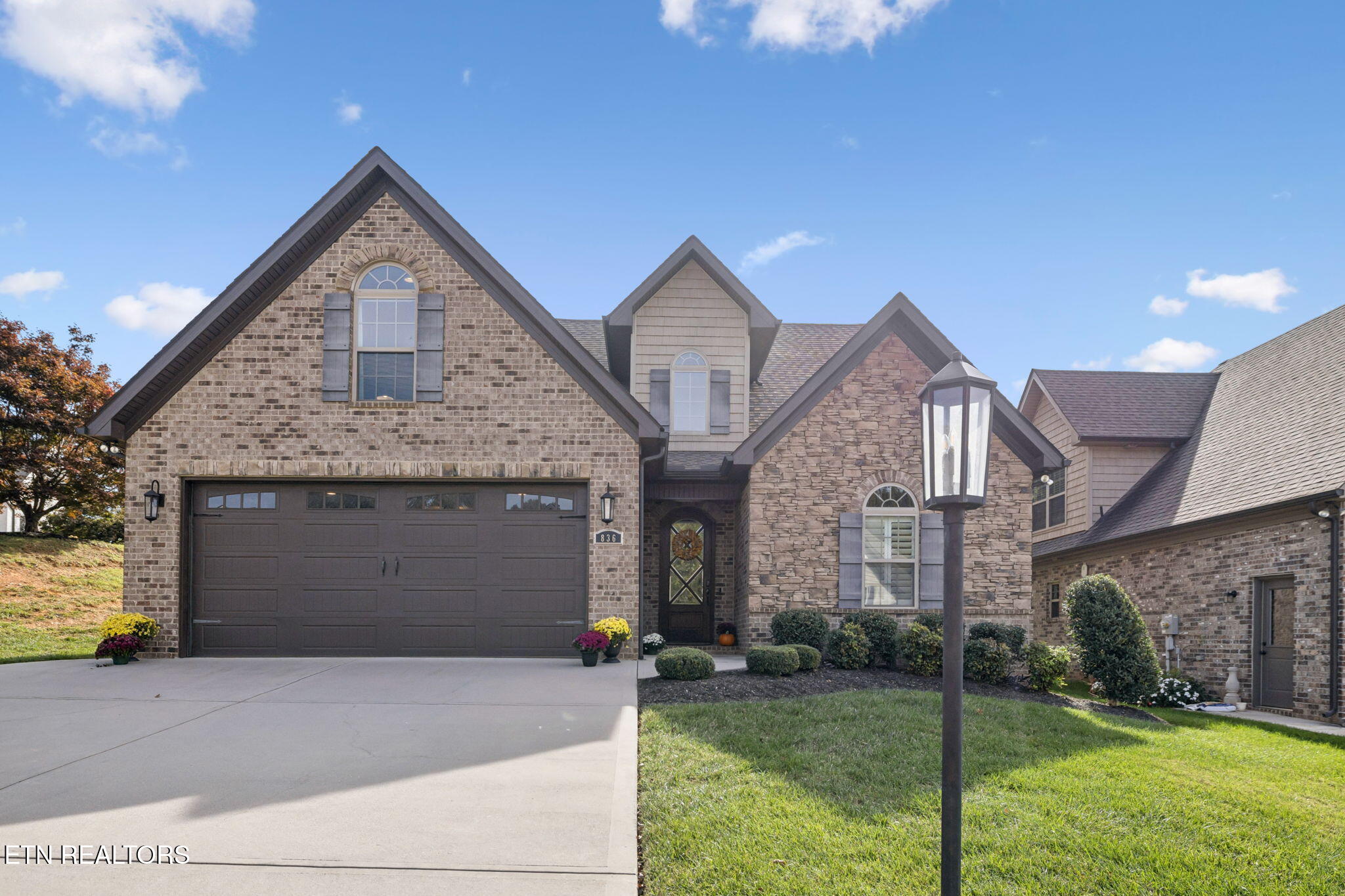 836 Valley Glen Blvd