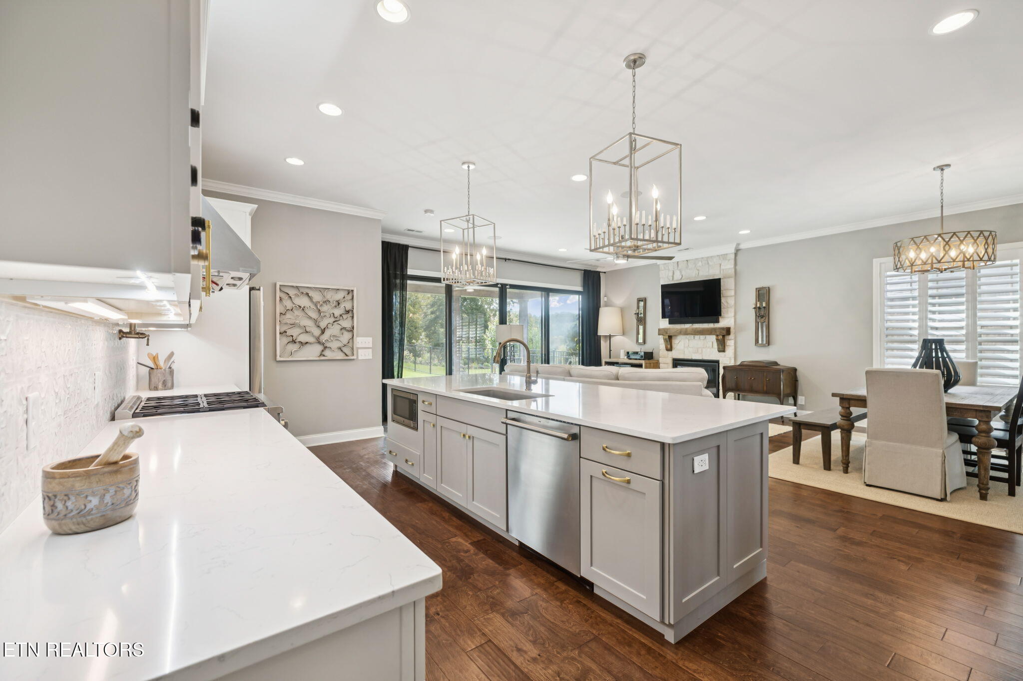 836 Valley Glen Blvd