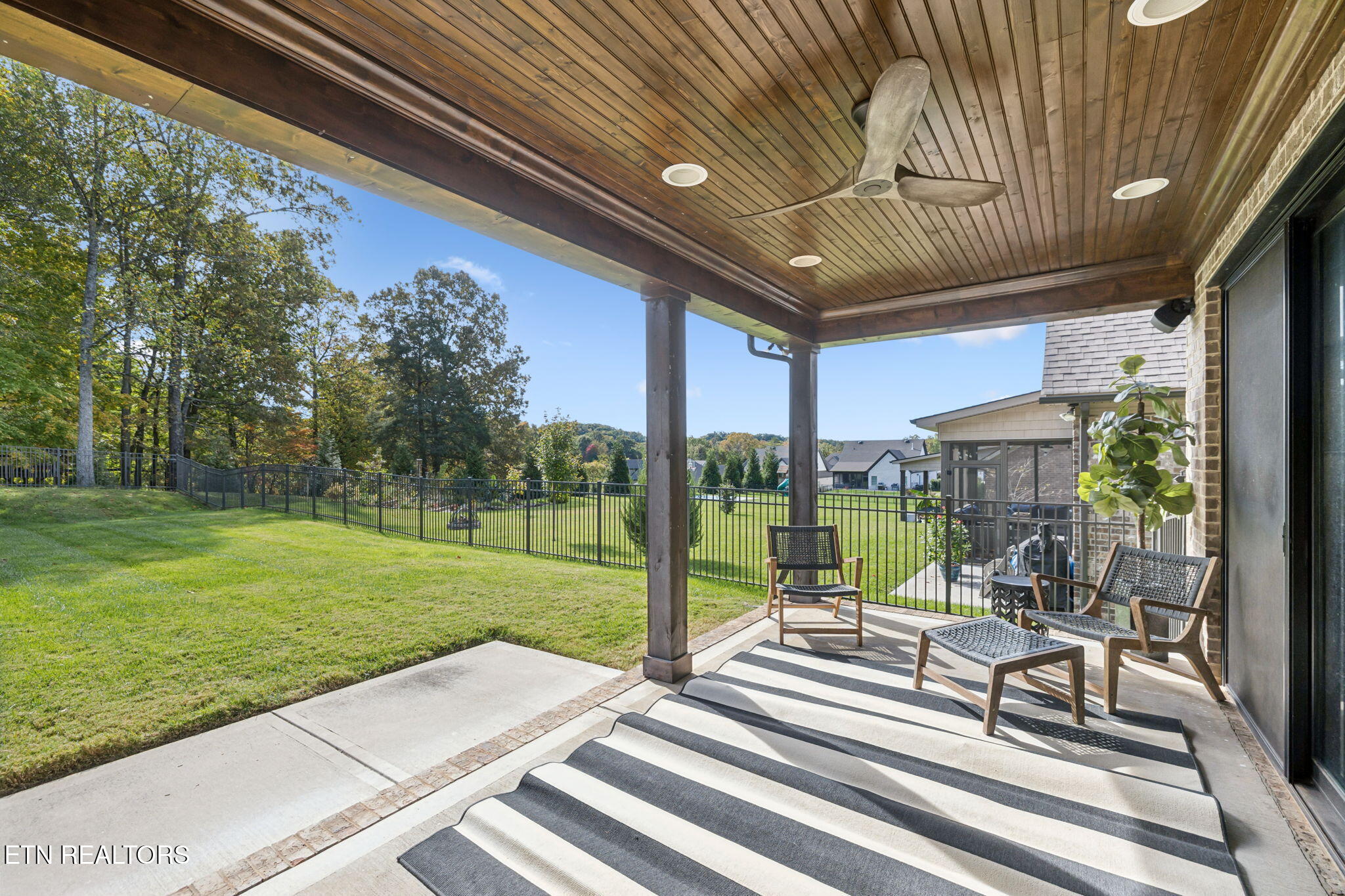 836 Valley Glen Blvd