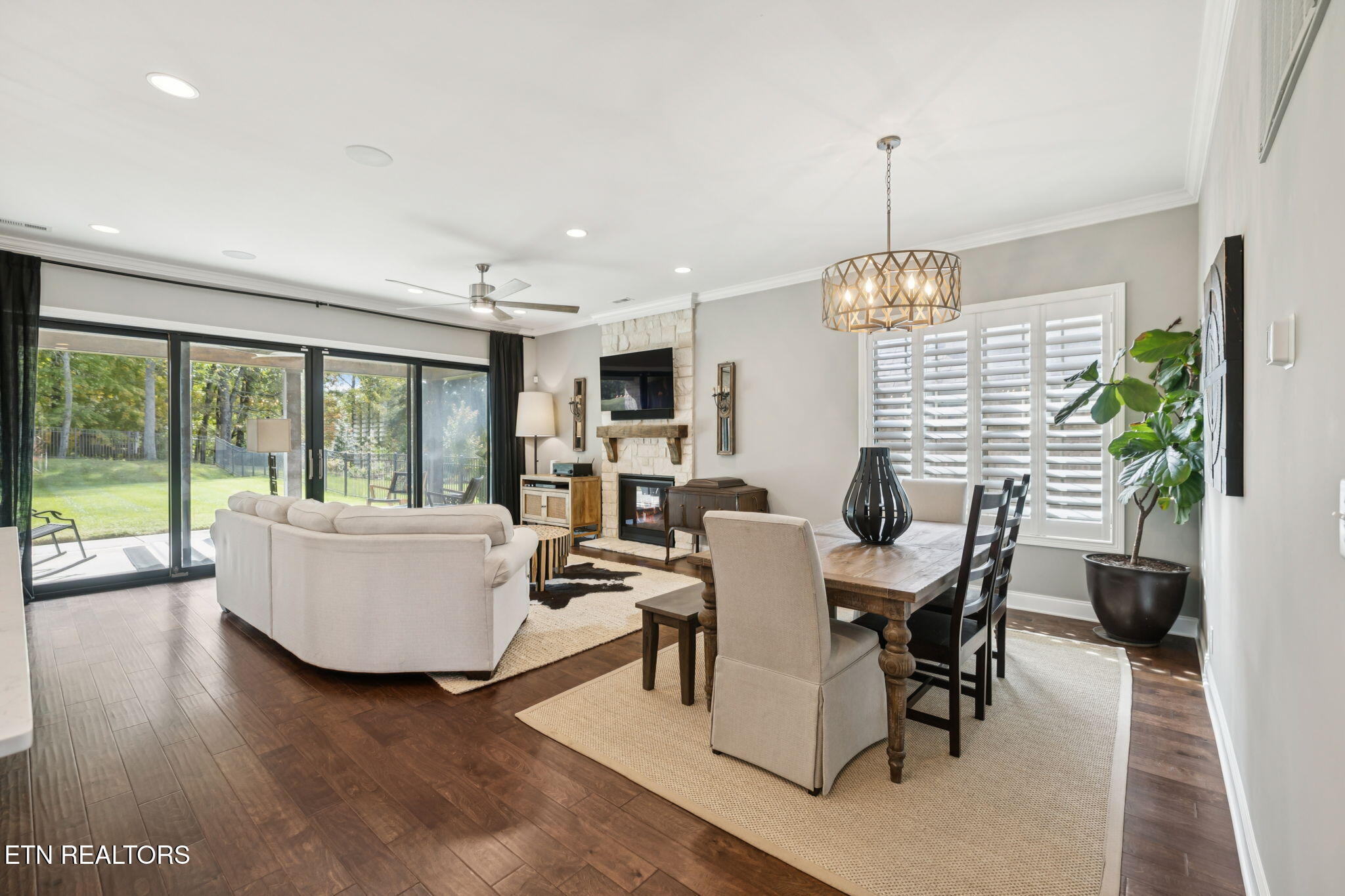 836 Valley Glen Blvd