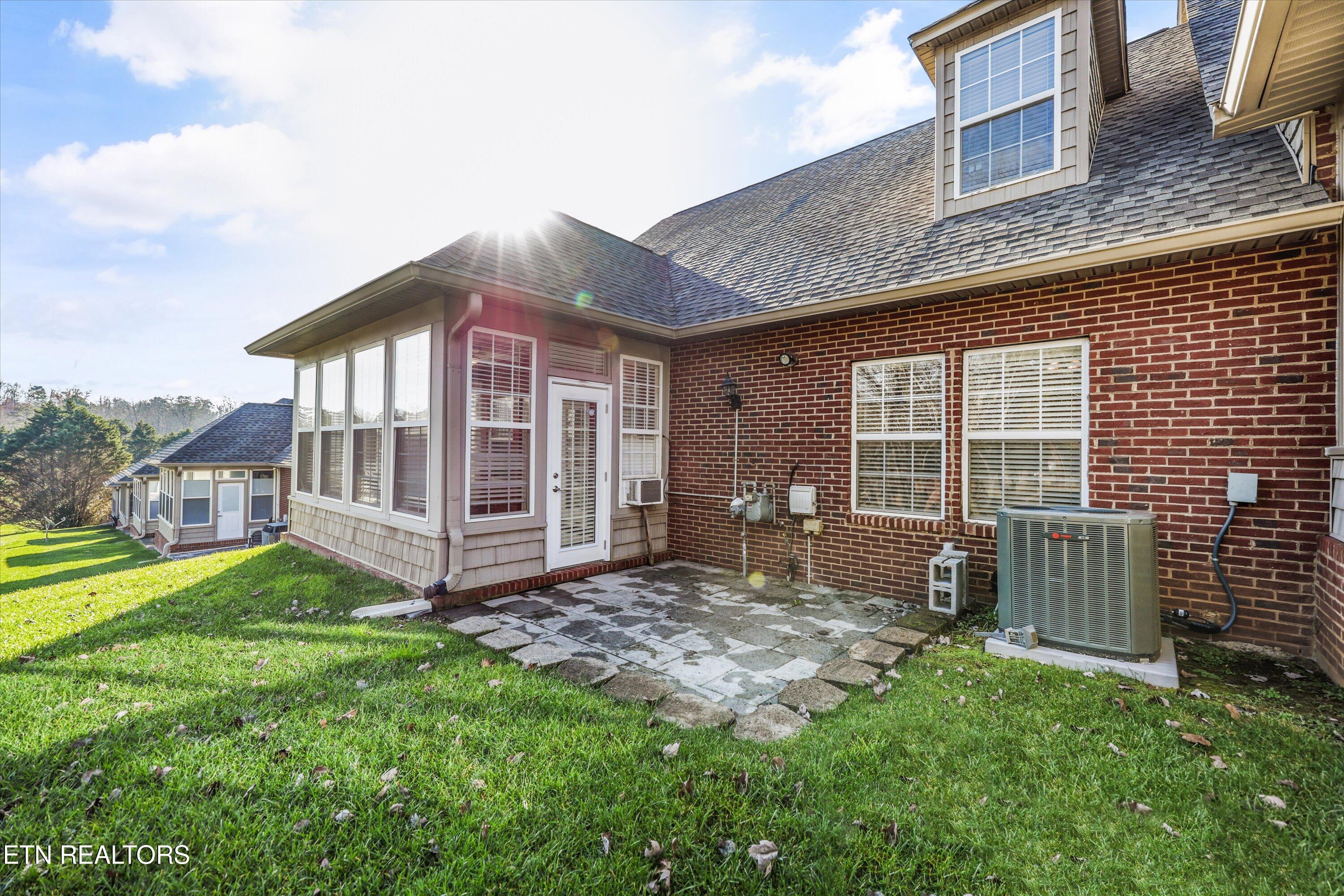 560 Meadow Walk Lane