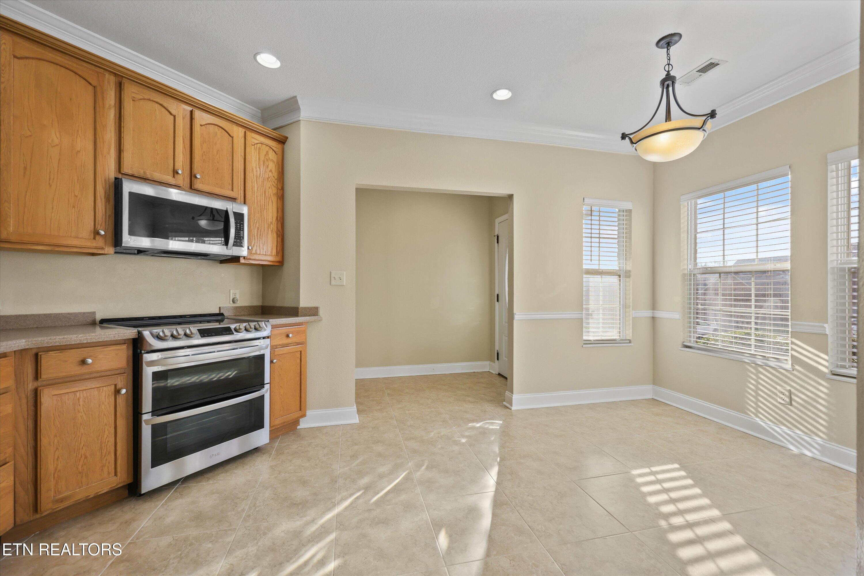560 Meadow Walk Lane