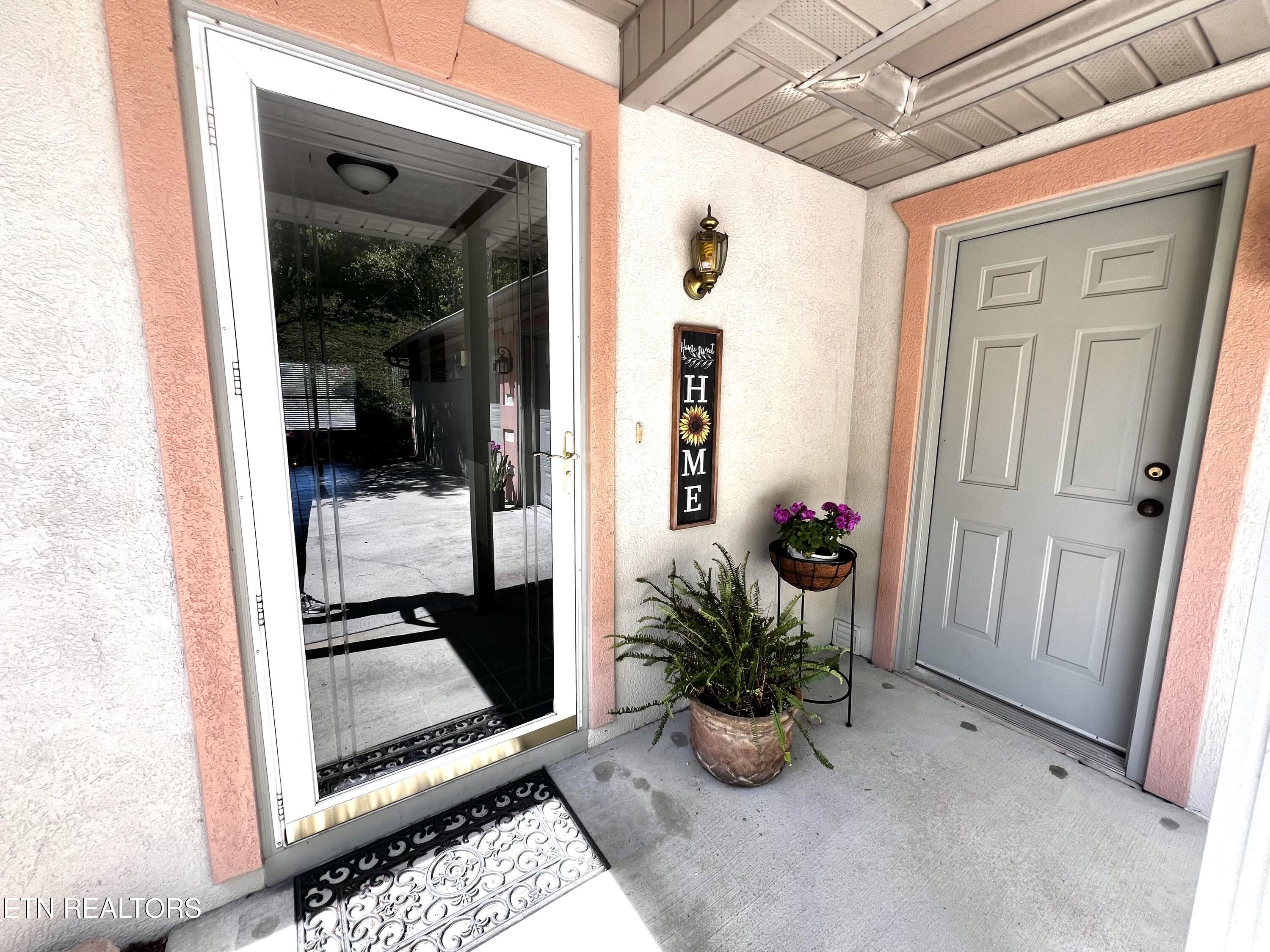 3006 Brentwood Court