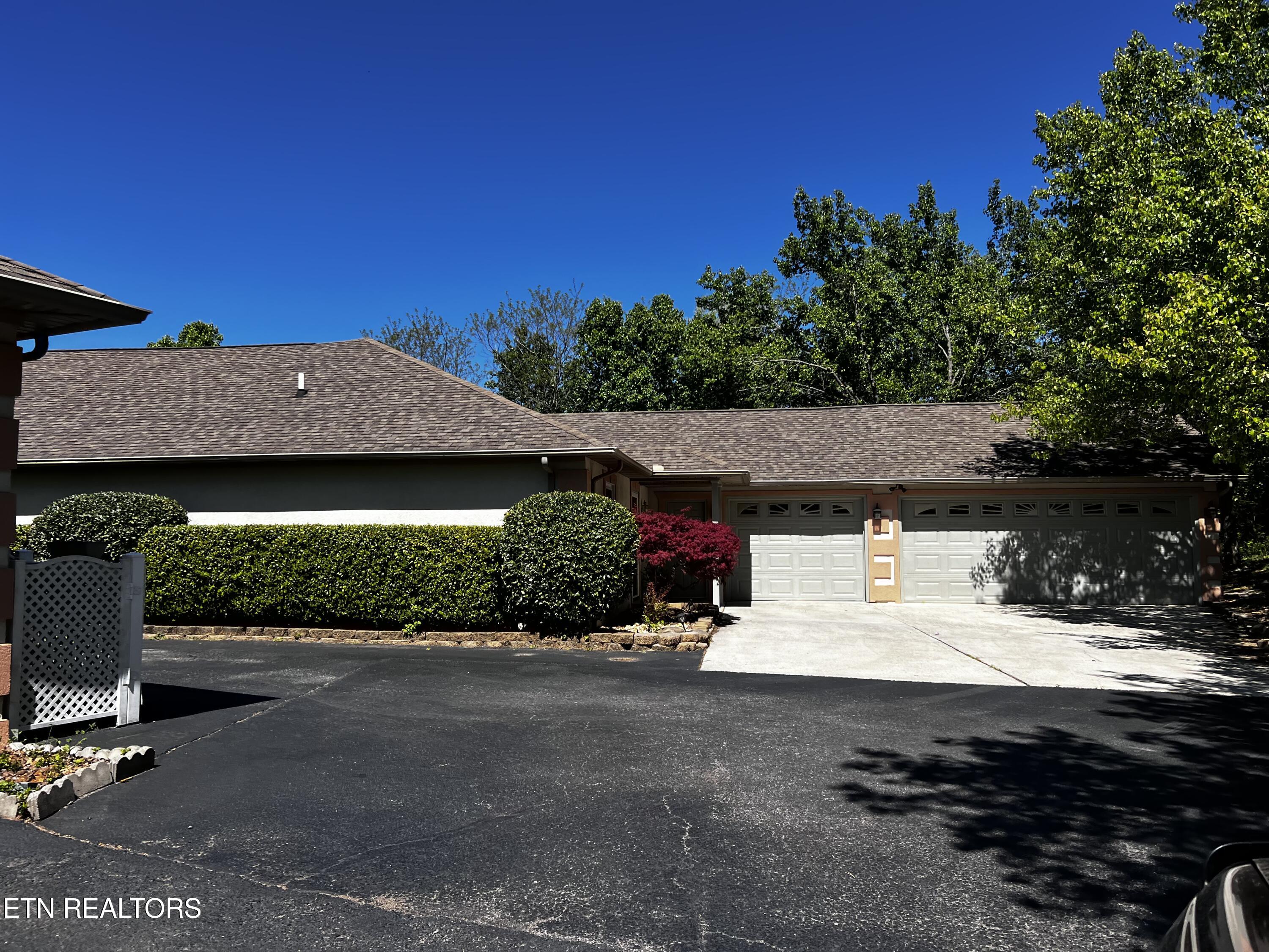 3006 Brentwood Court