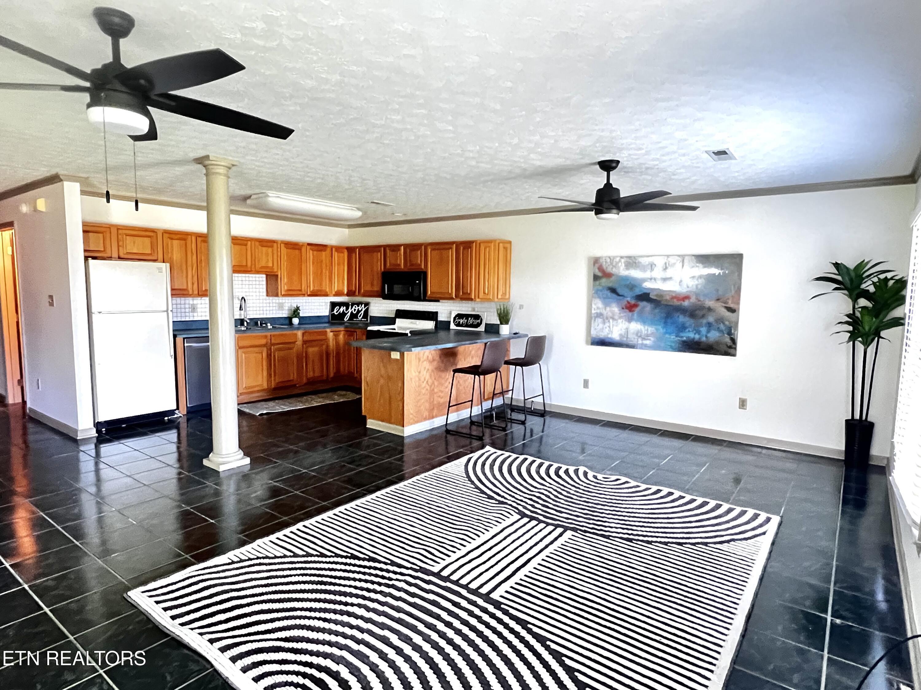 3006 Brentwood Court