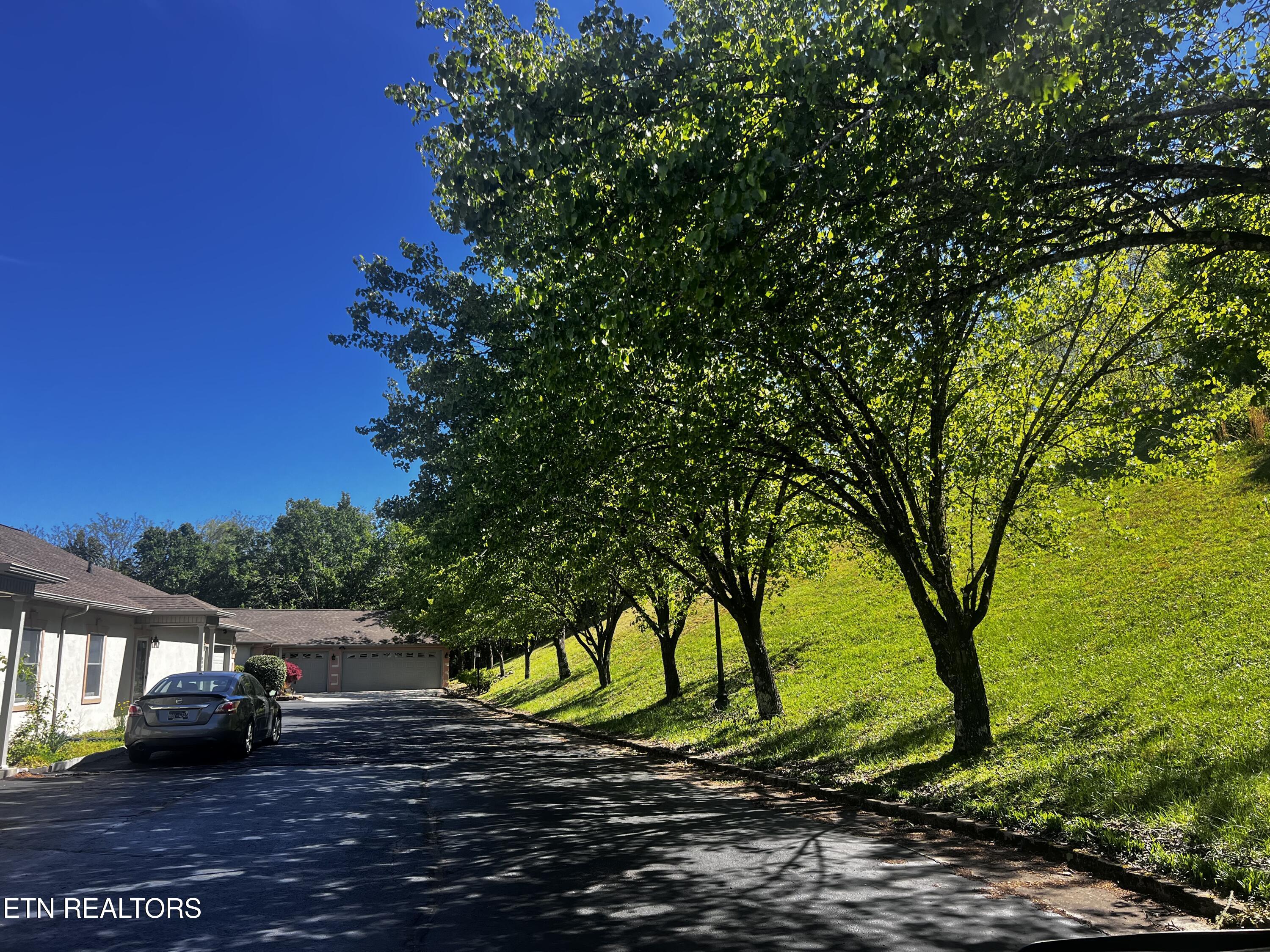 3006 Brentwood Court