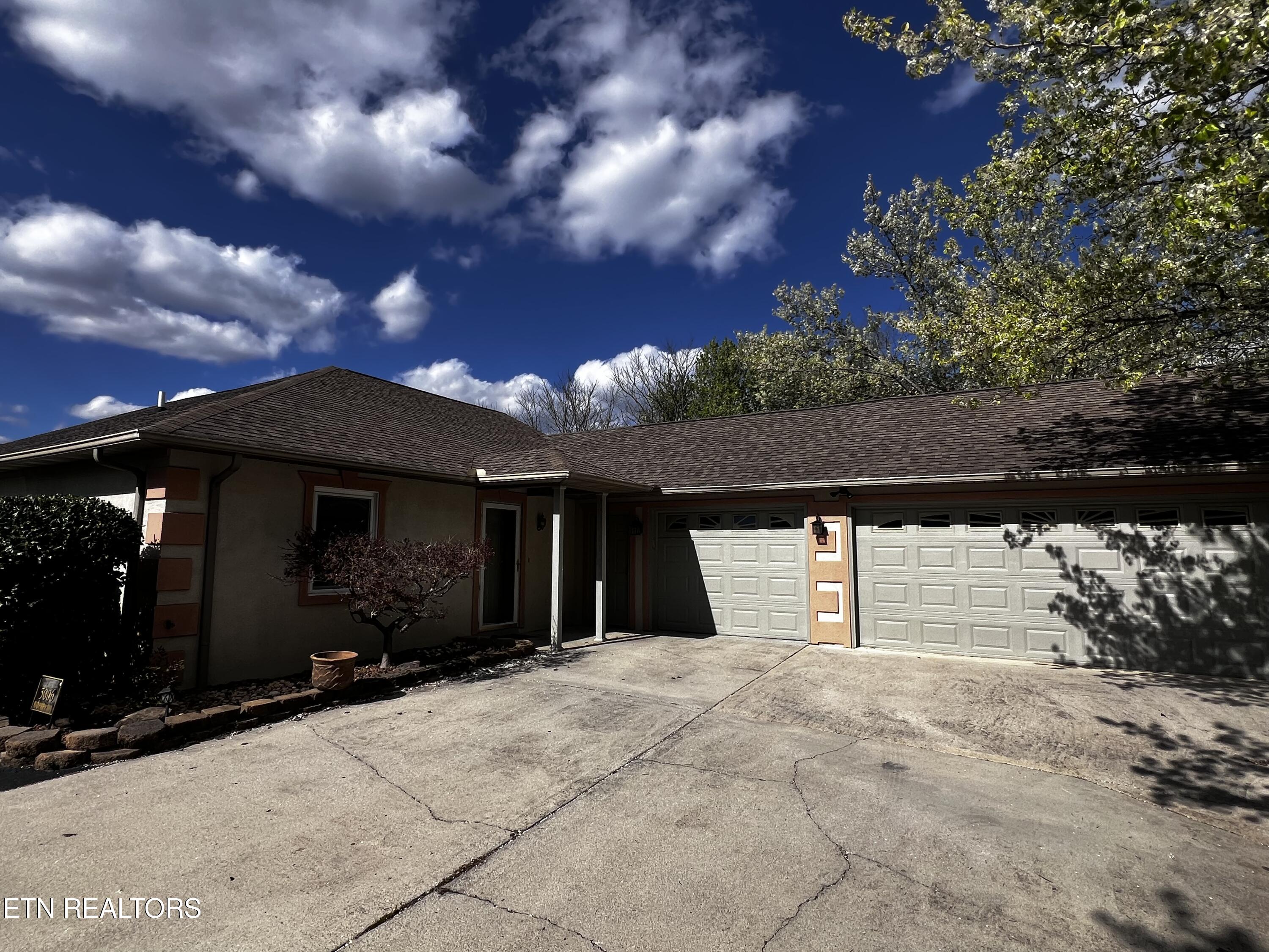 3006 Brentwood Court