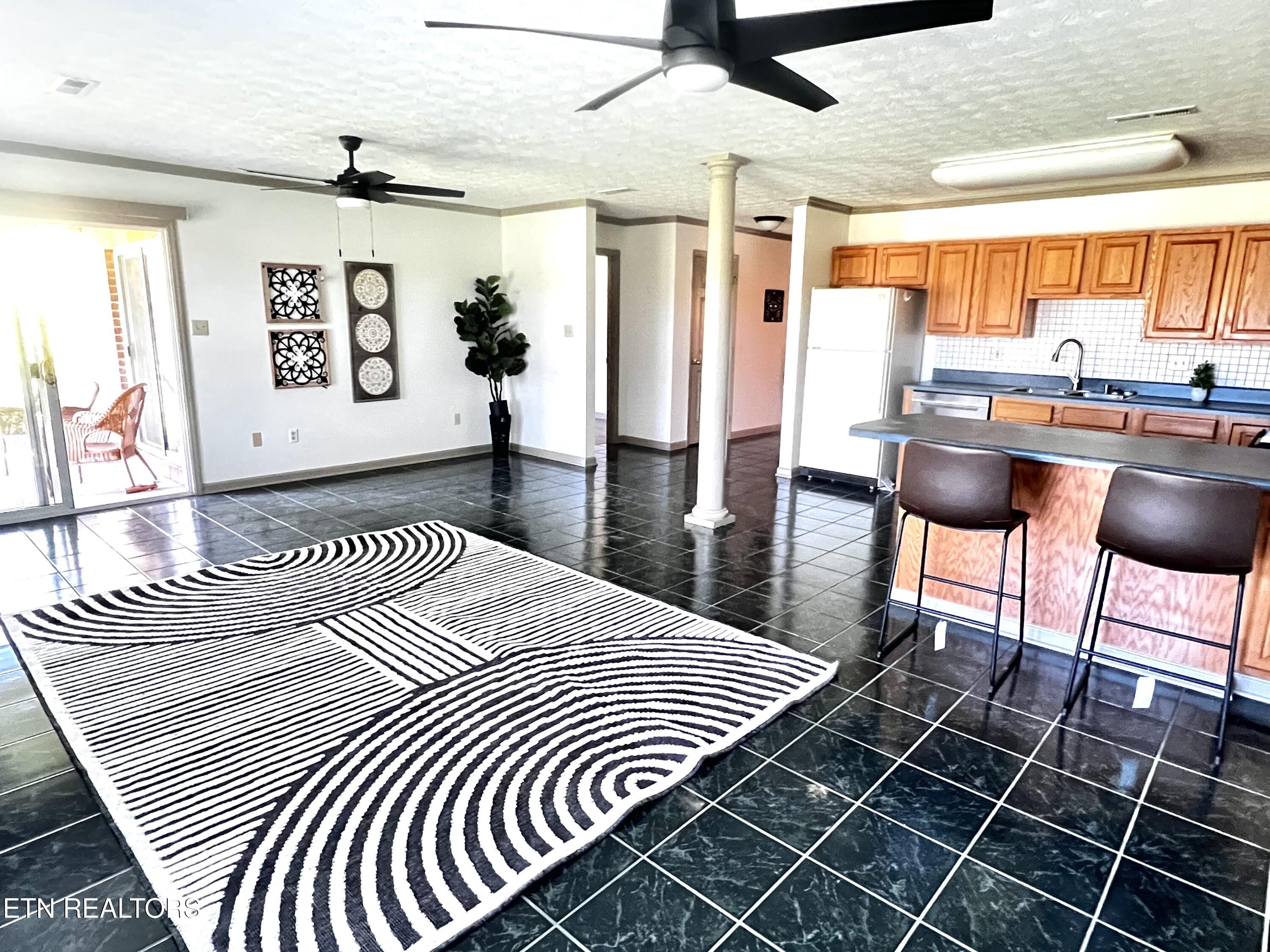 3006 Brentwood Court
