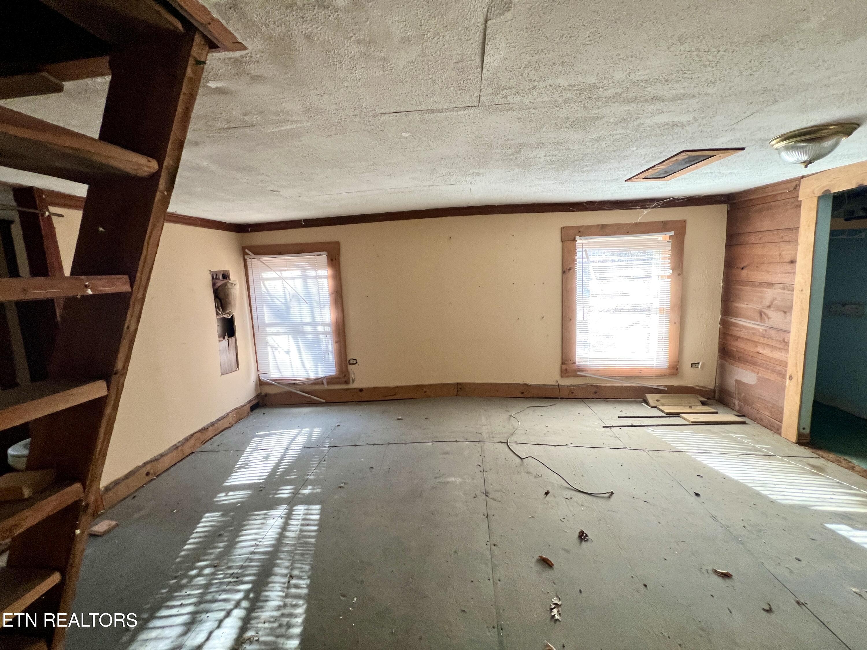 1711 Laurel Lane Lane