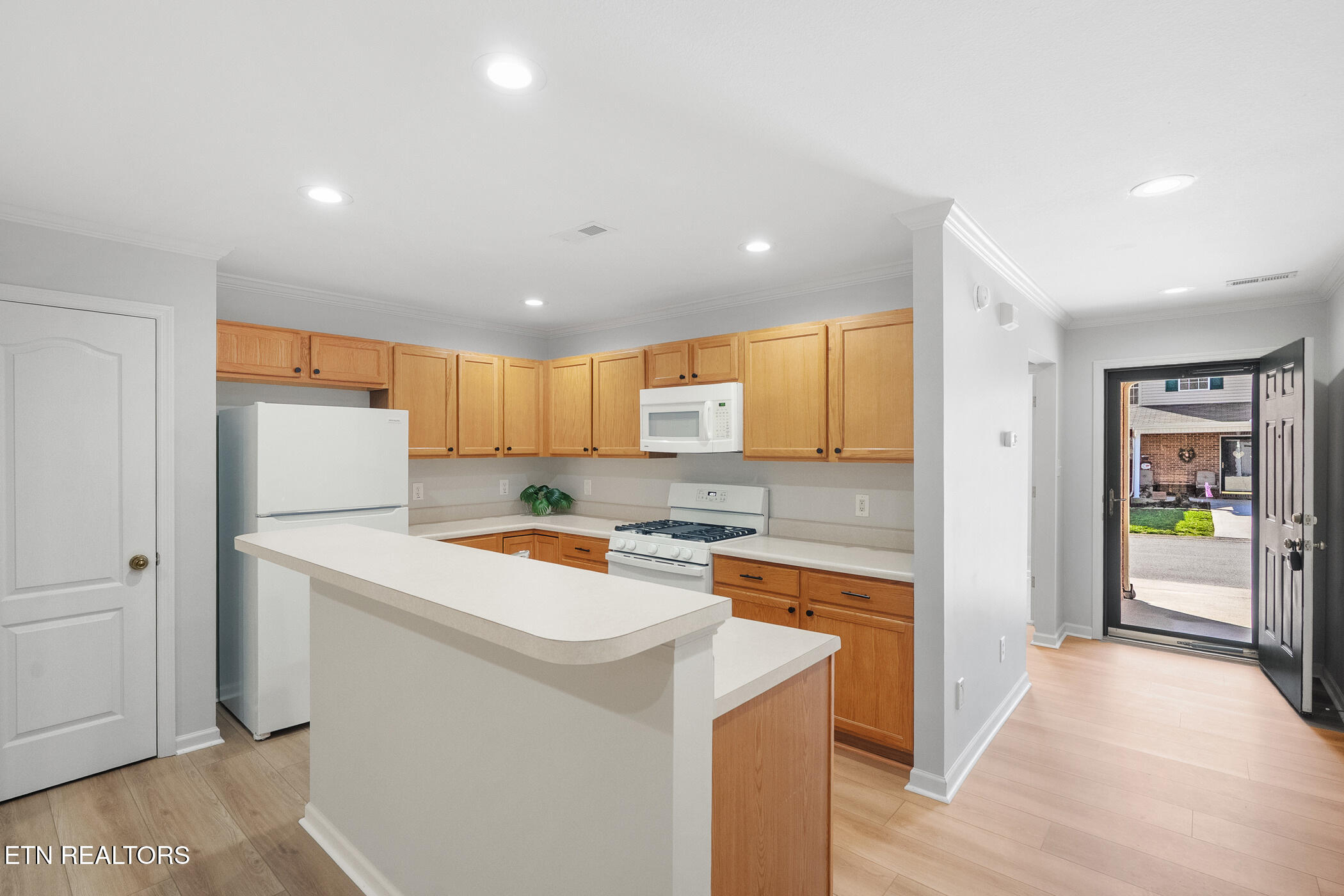7058 La Christa Way