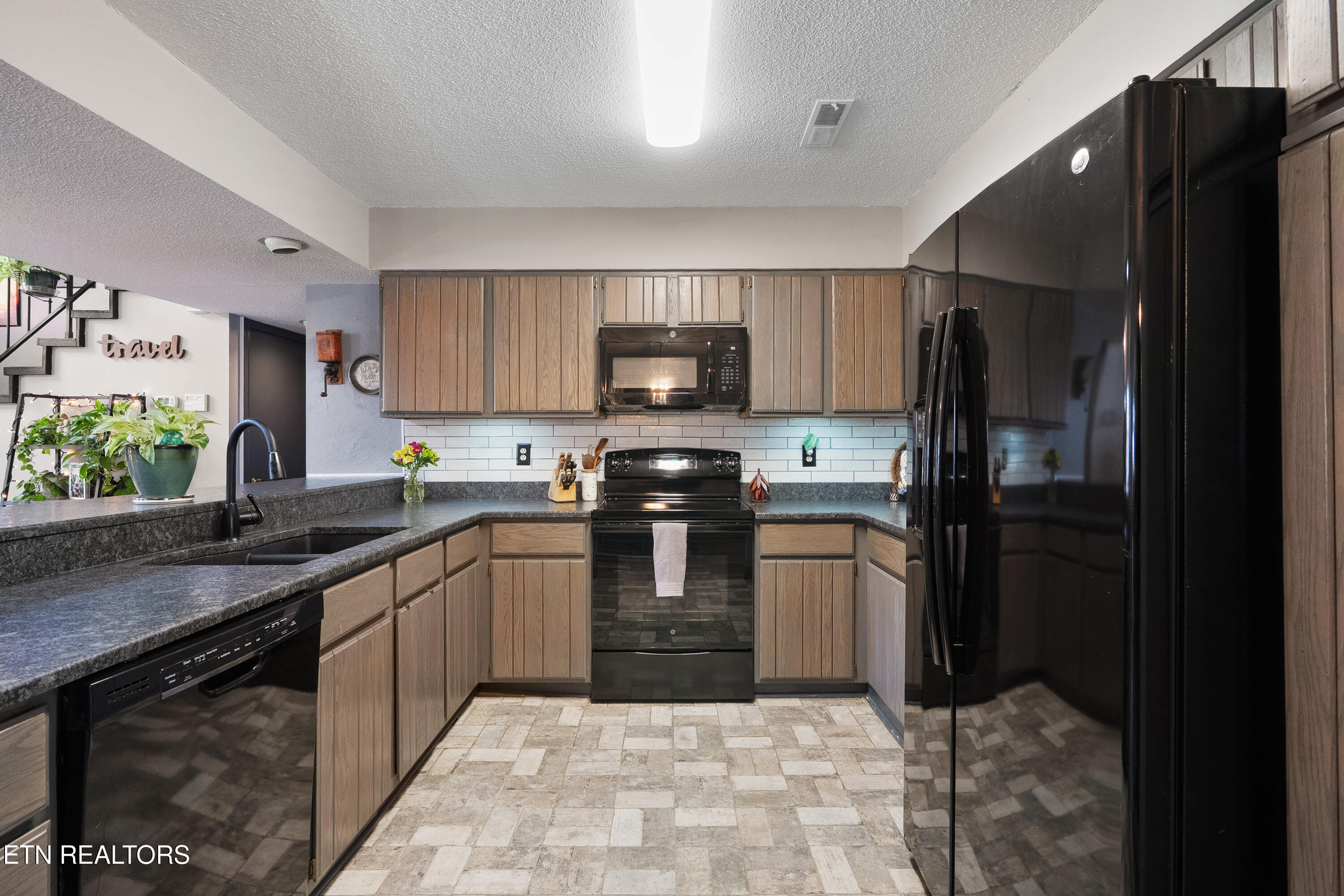 1413 Newcross Rd