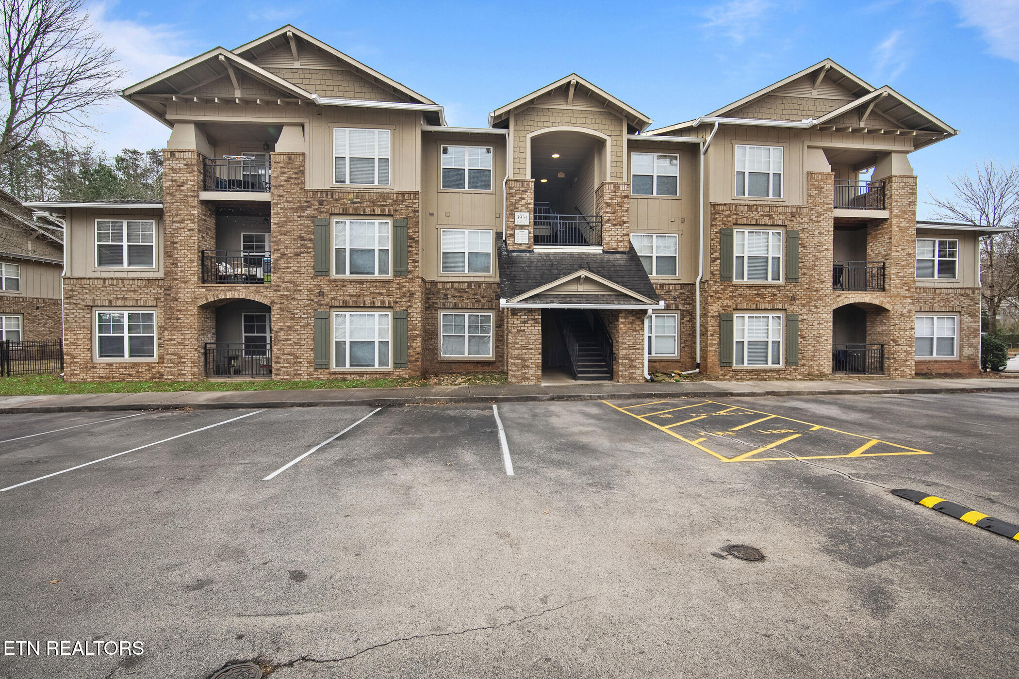 3934 Cherokee Woods Way 302