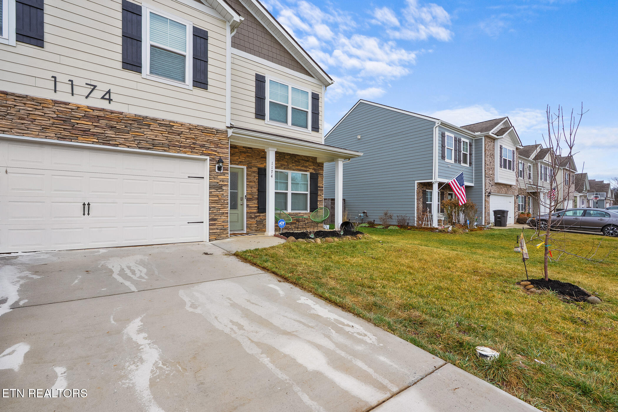 1174 Hampton Place Circle