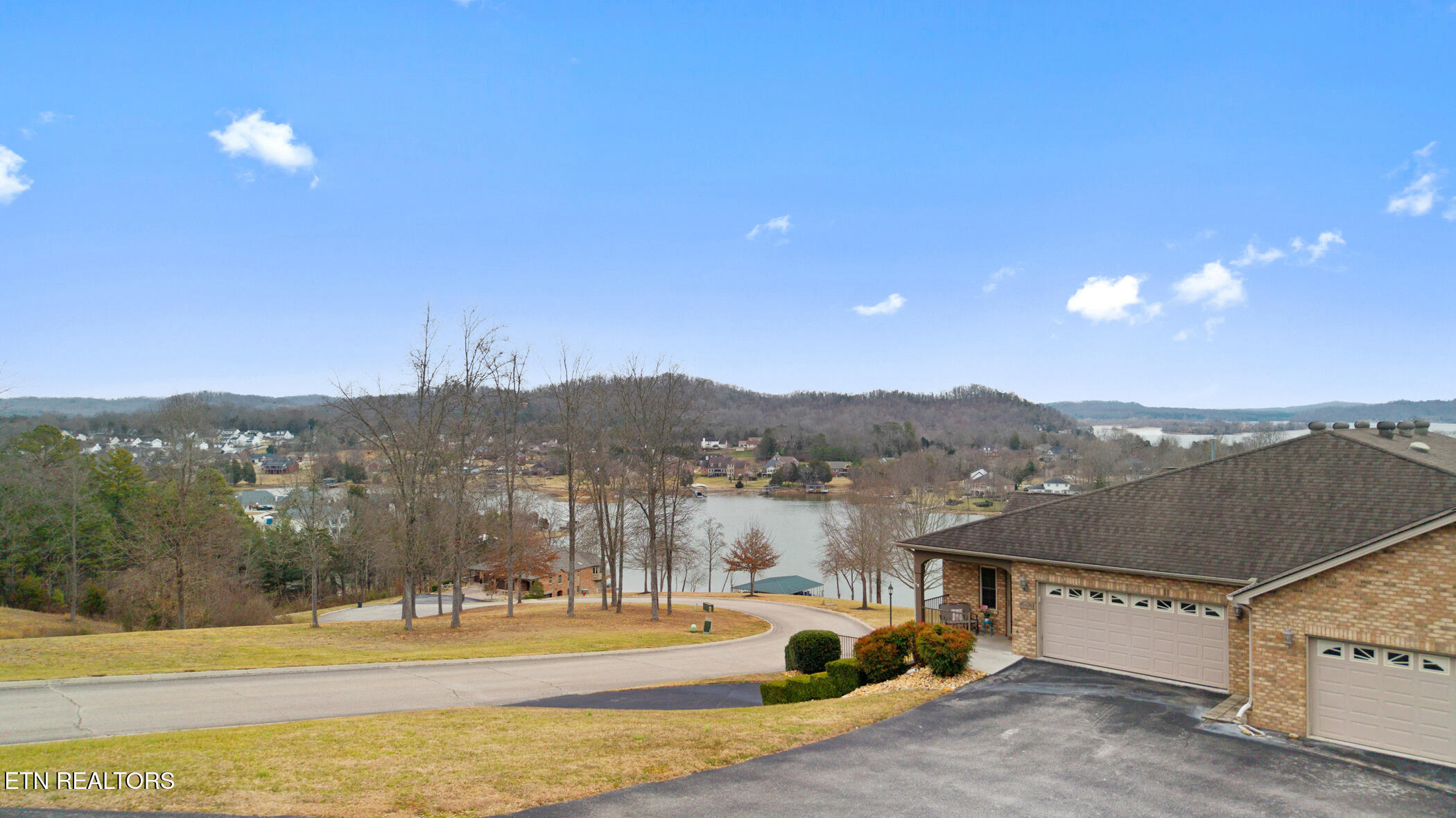 2834 Lake Pointe Drive