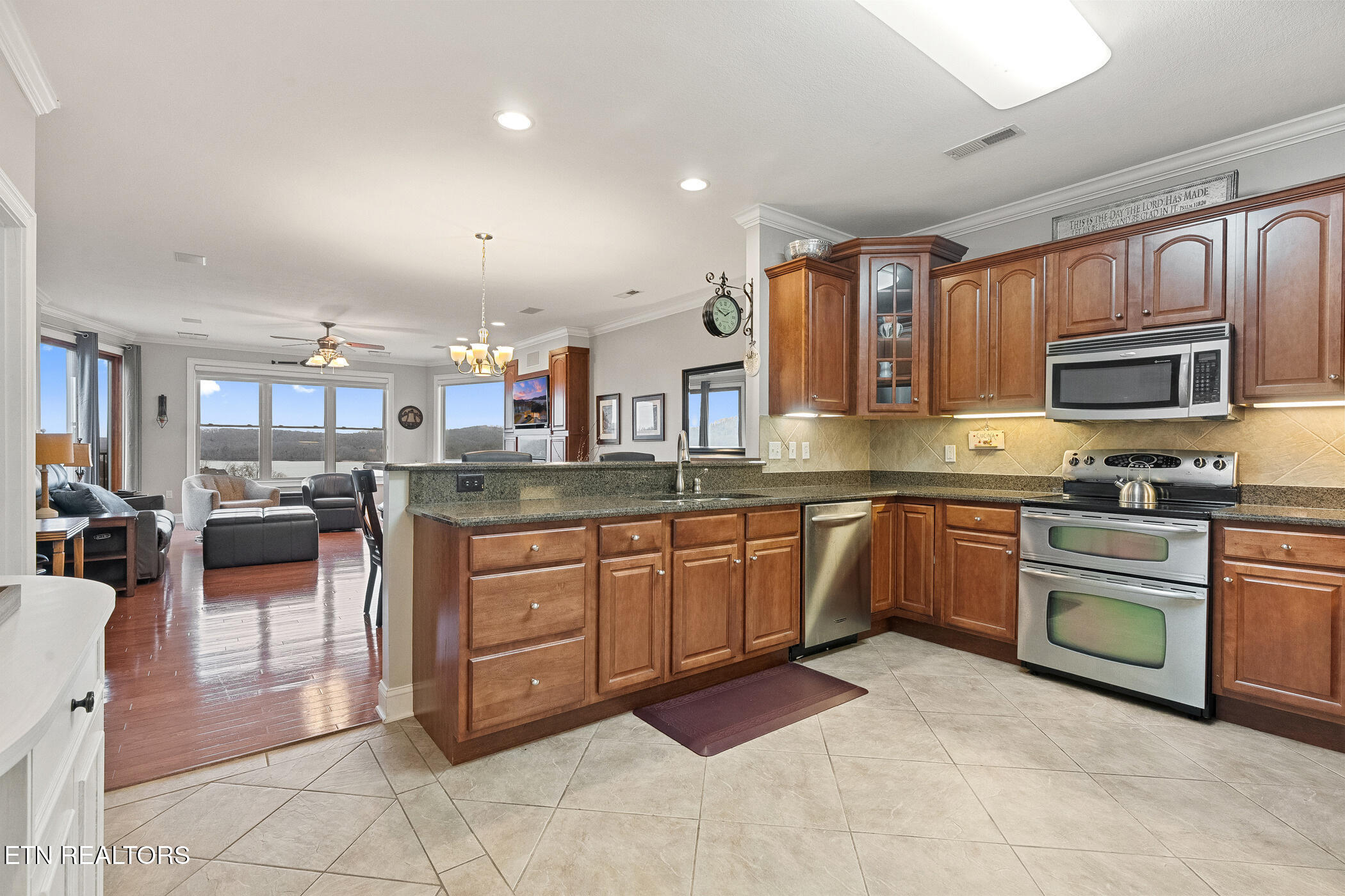 2834 Lake Pointe Drive