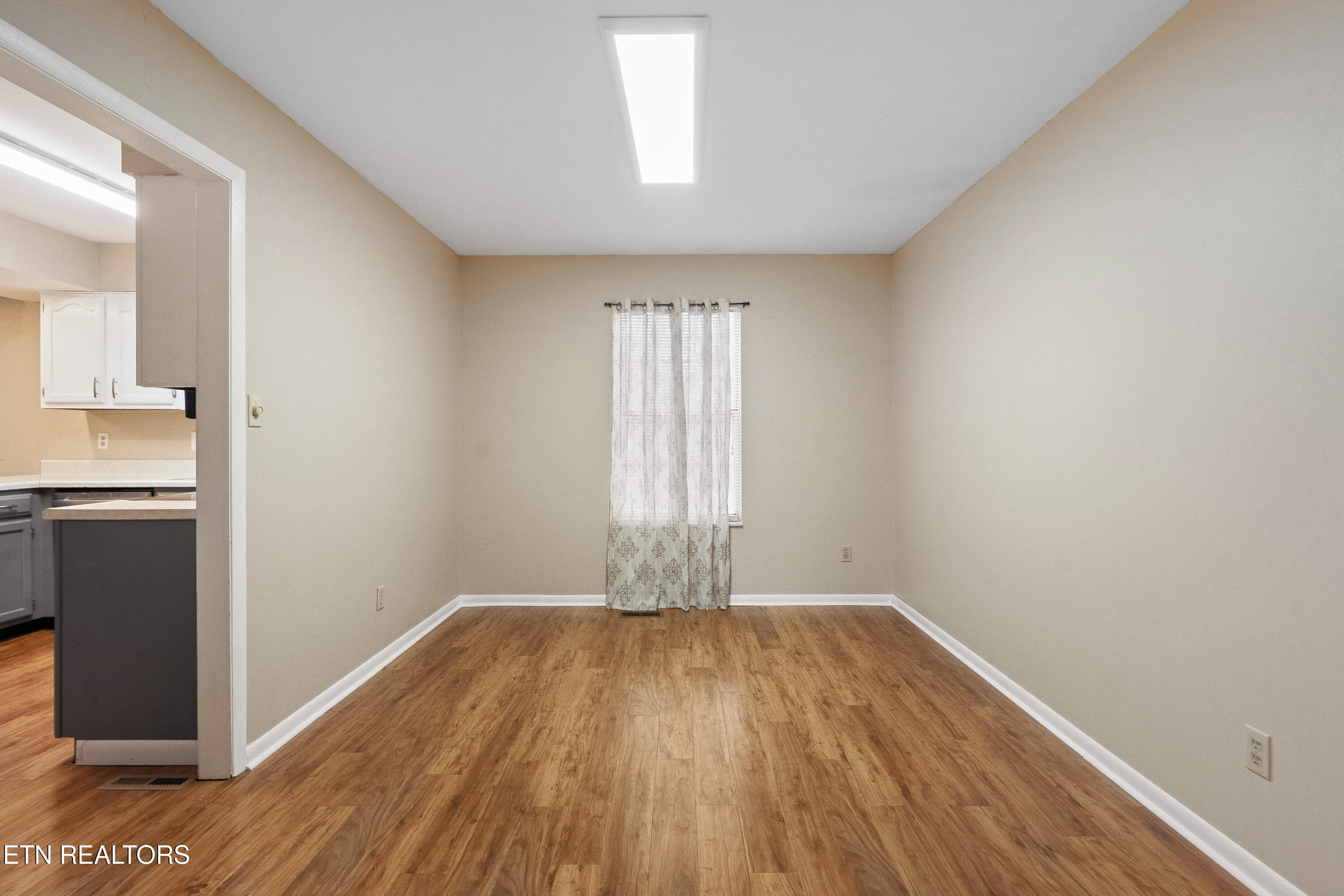 1732 Dunraven Drive