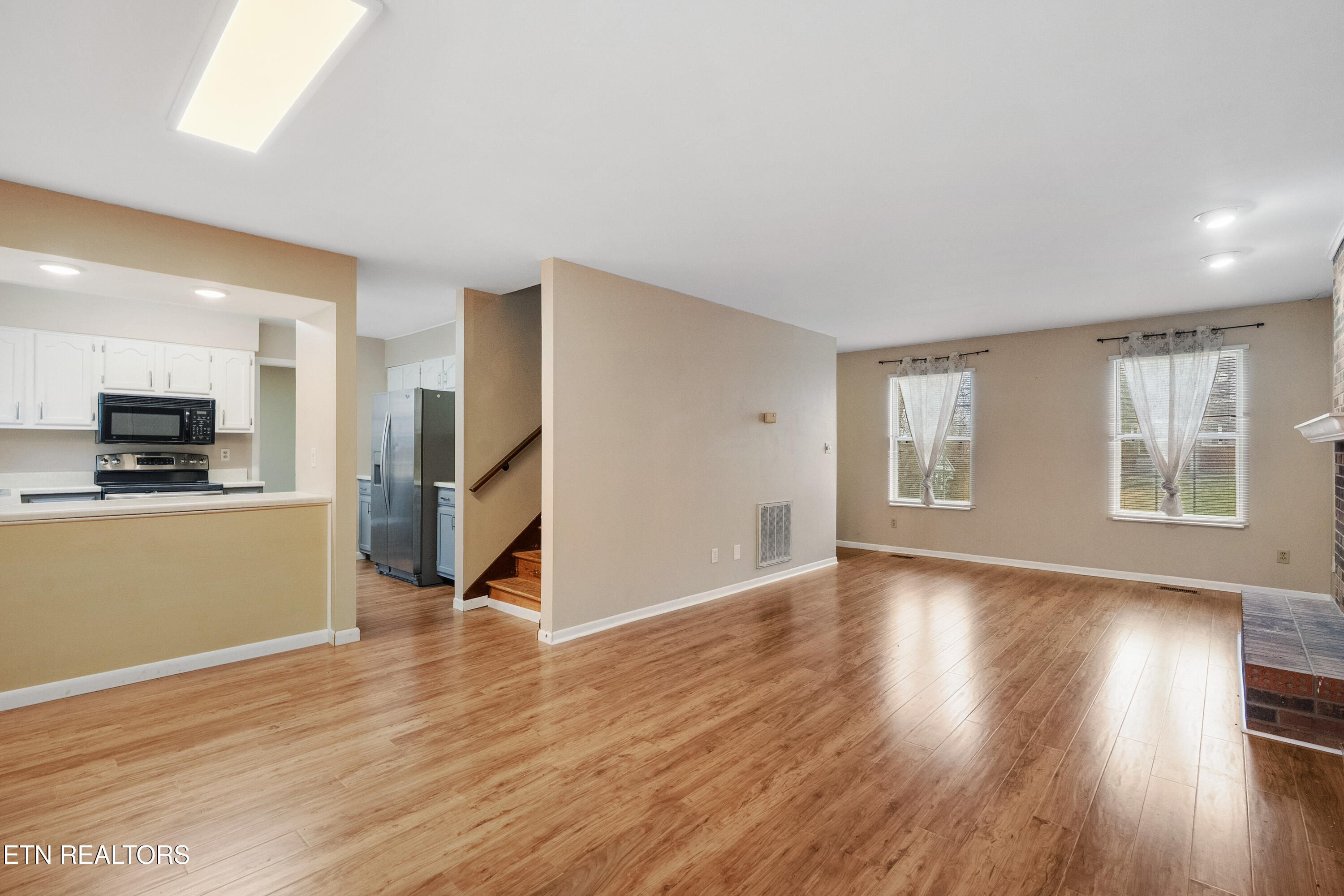 1732 Dunraven Drive