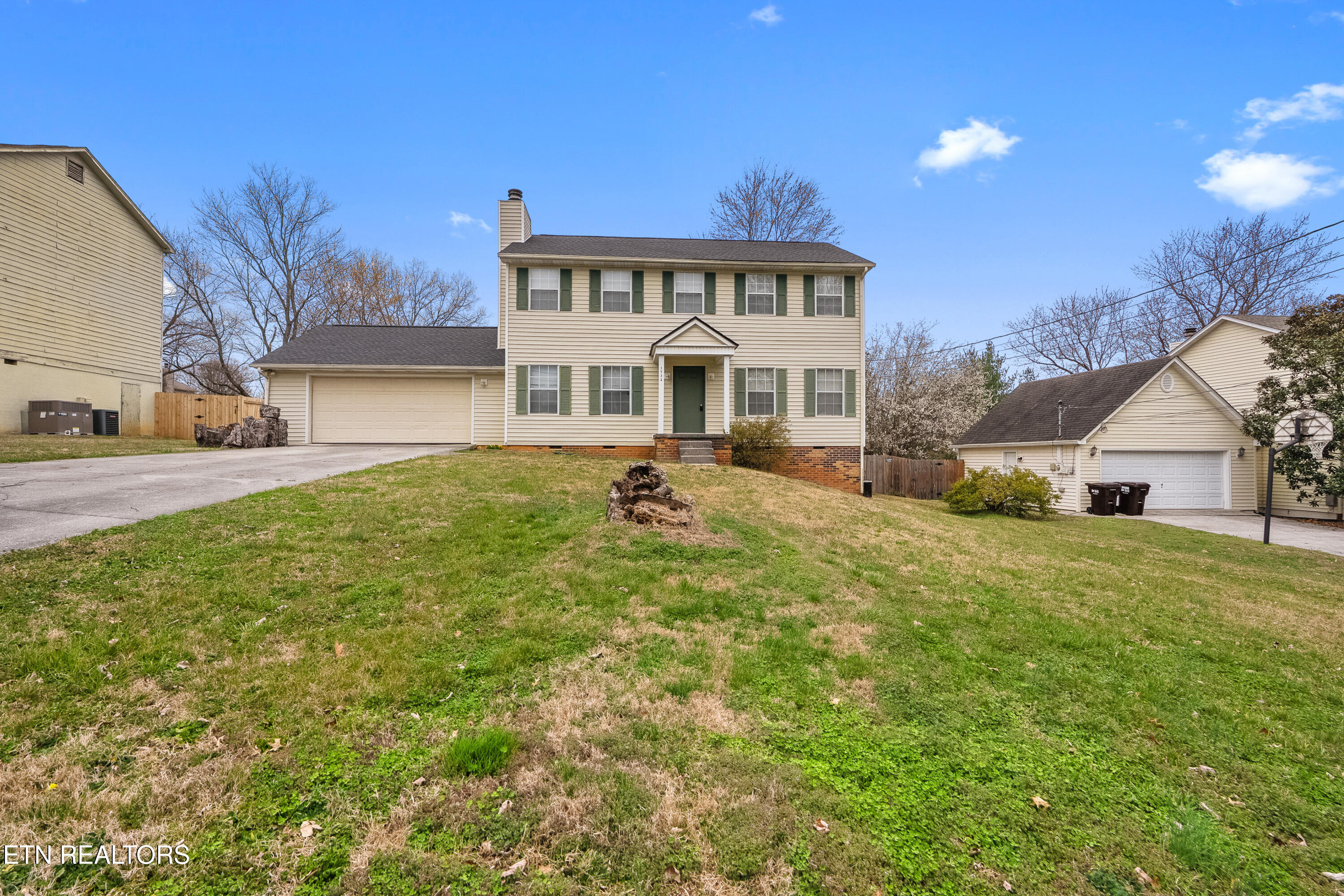 1732 Dunraven Drive