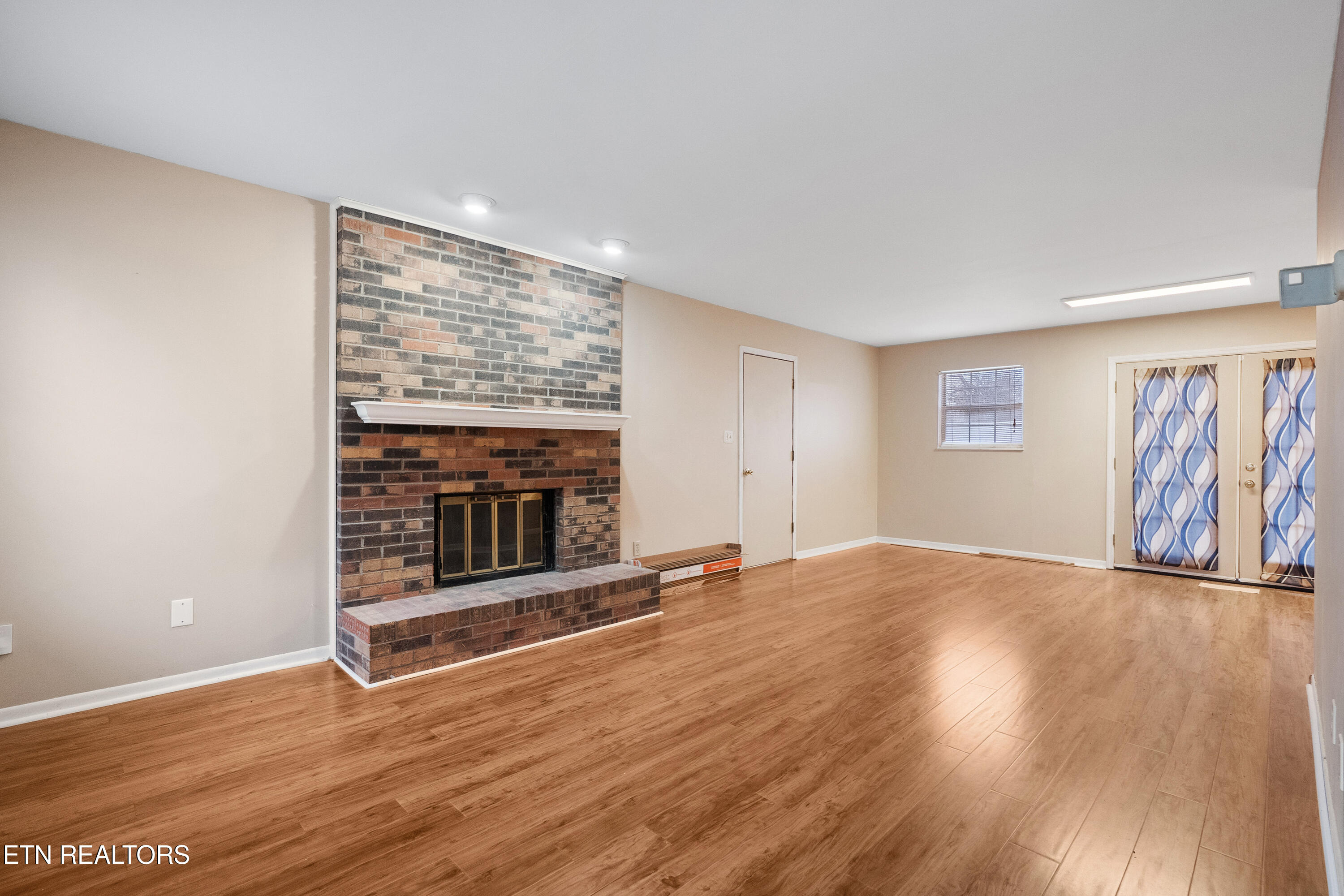 1732 Dunraven Drive