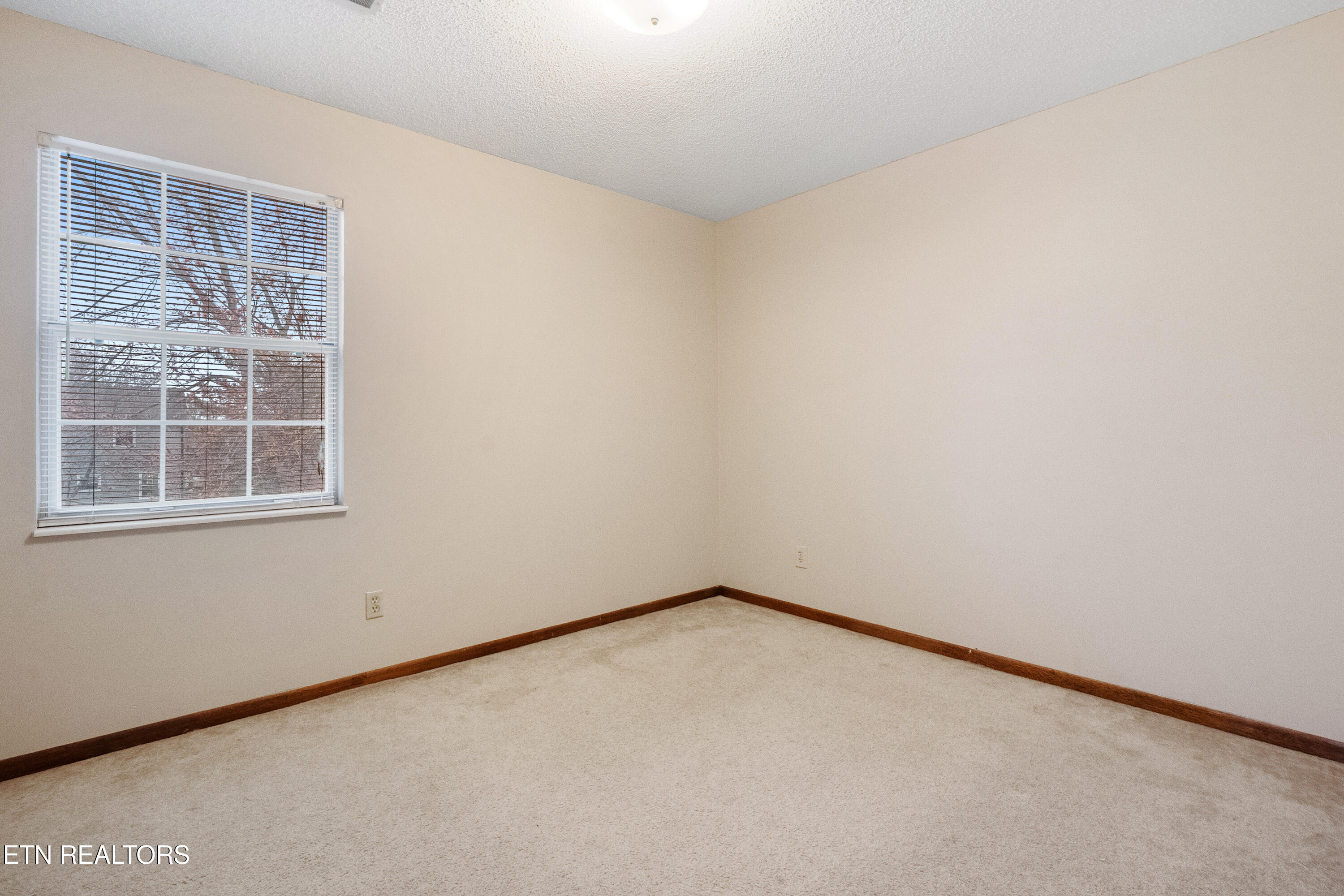 1732 Dunraven Drive