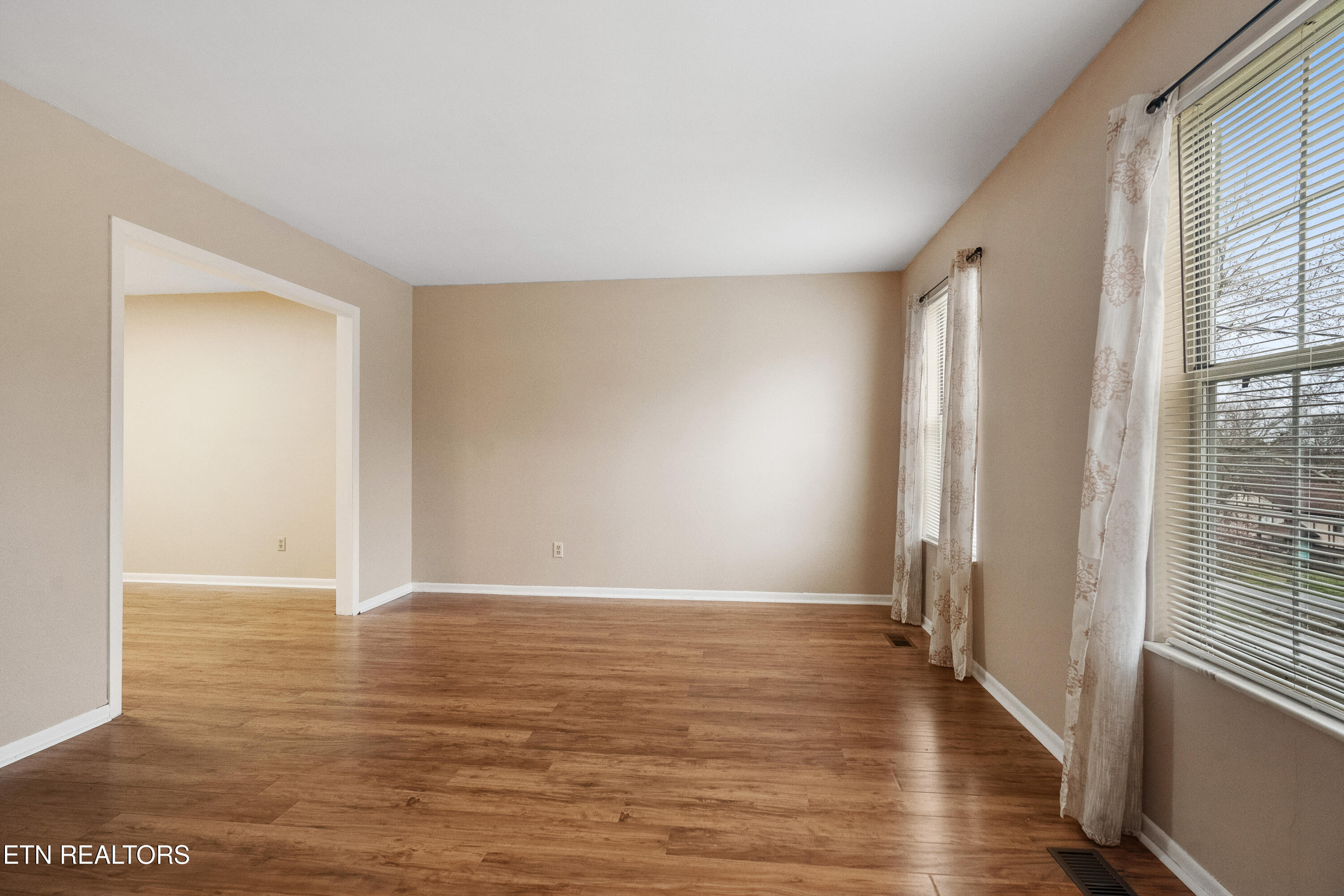 1732 Dunraven Drive