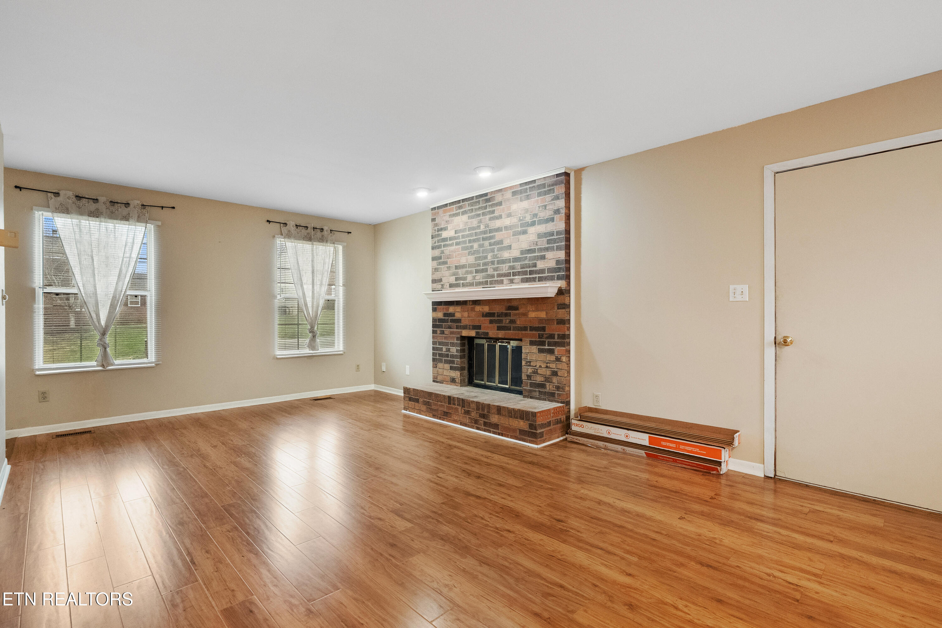1732 Dunraven Drive