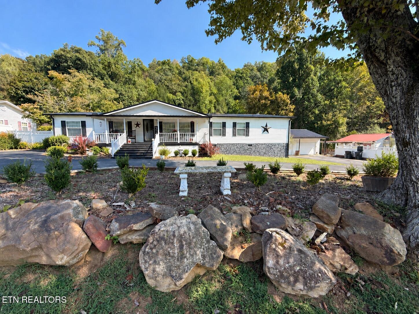 1020 Cox Circle