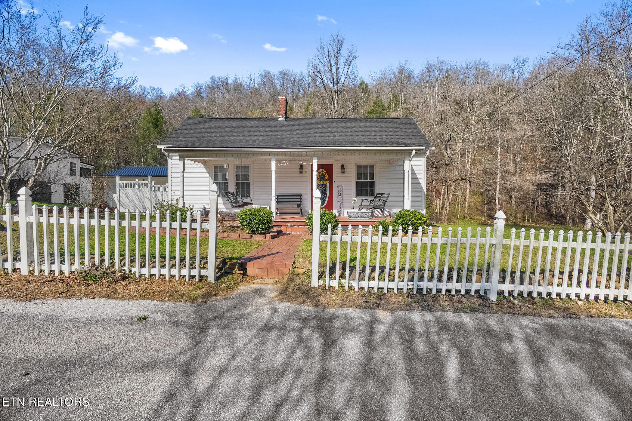1020 Cox Circle