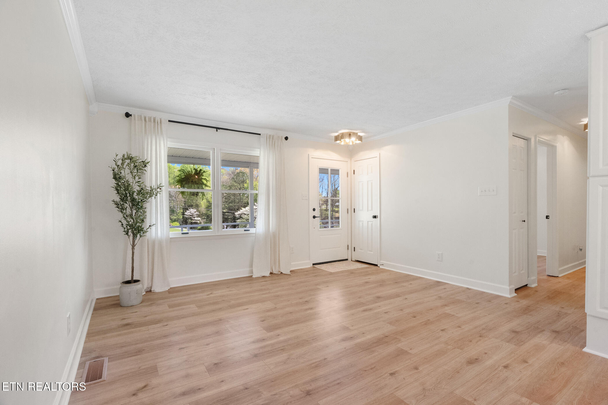 8001 Helen Drive