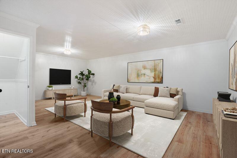 8001 Helen Drive