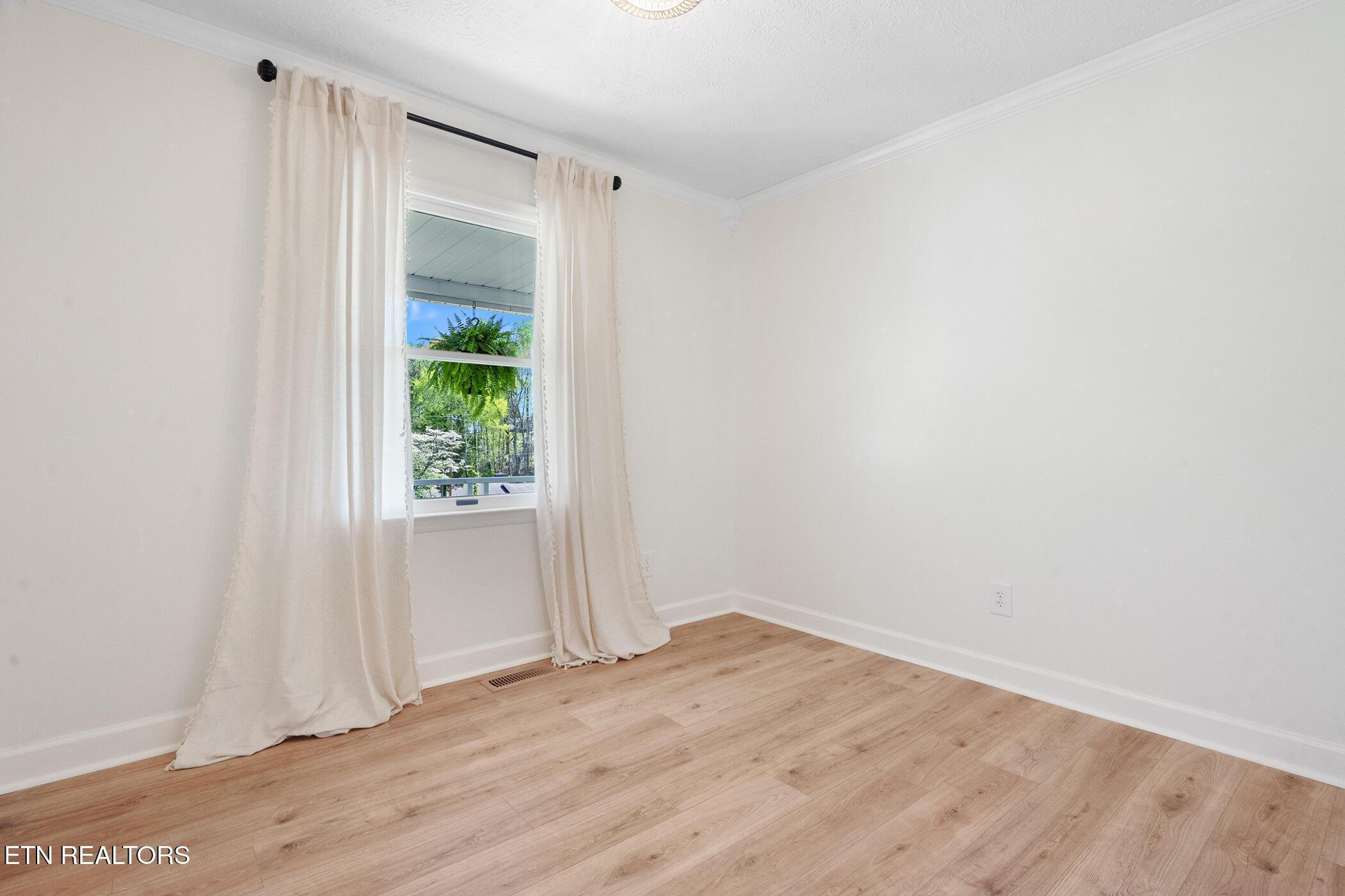 8001 Helen Drive