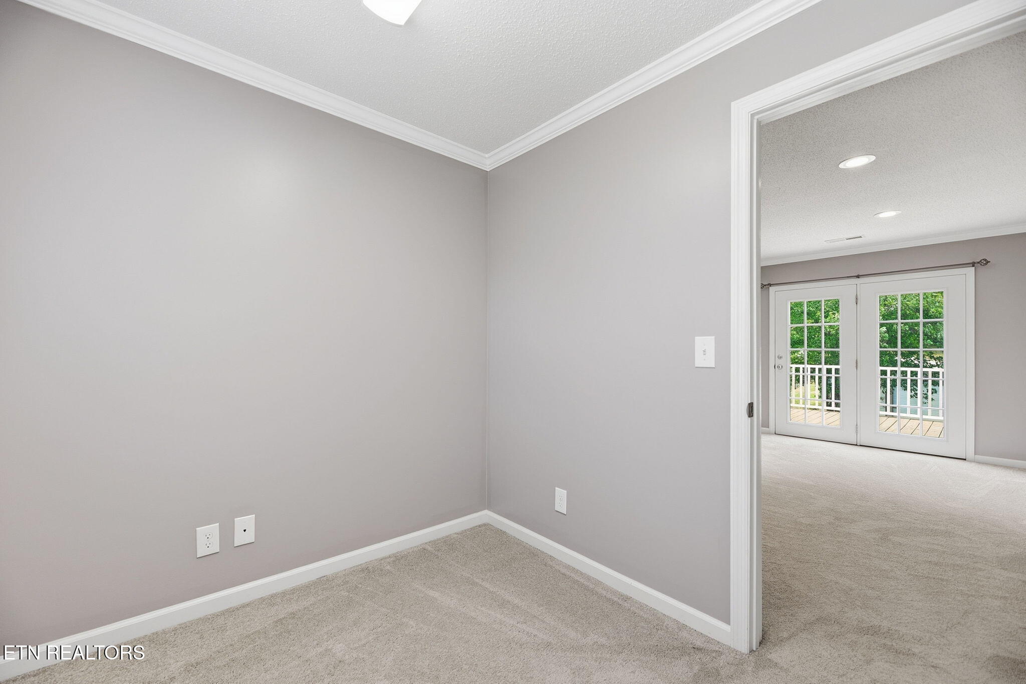 208 Lakeview Lane