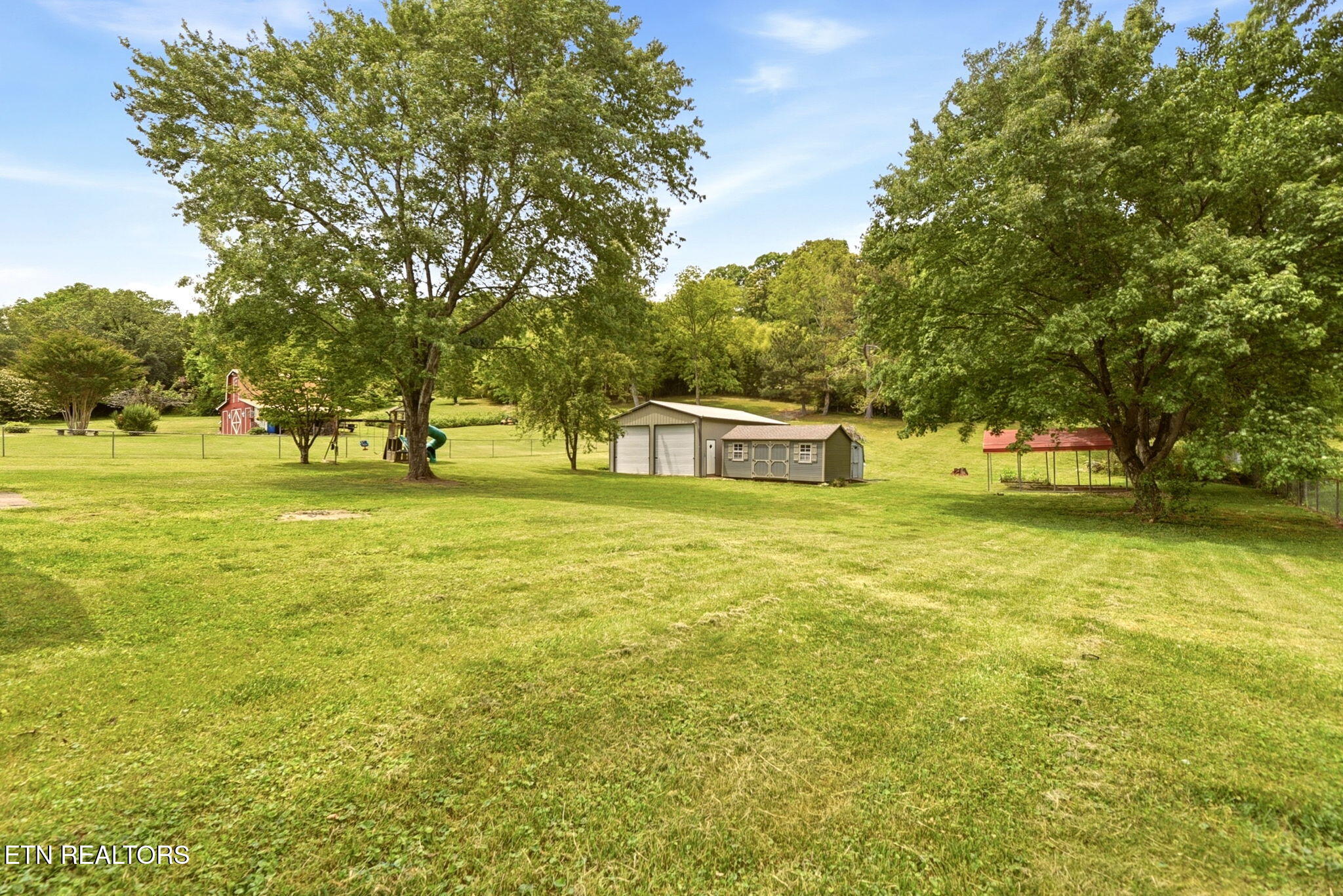 208 Lakeview Lane