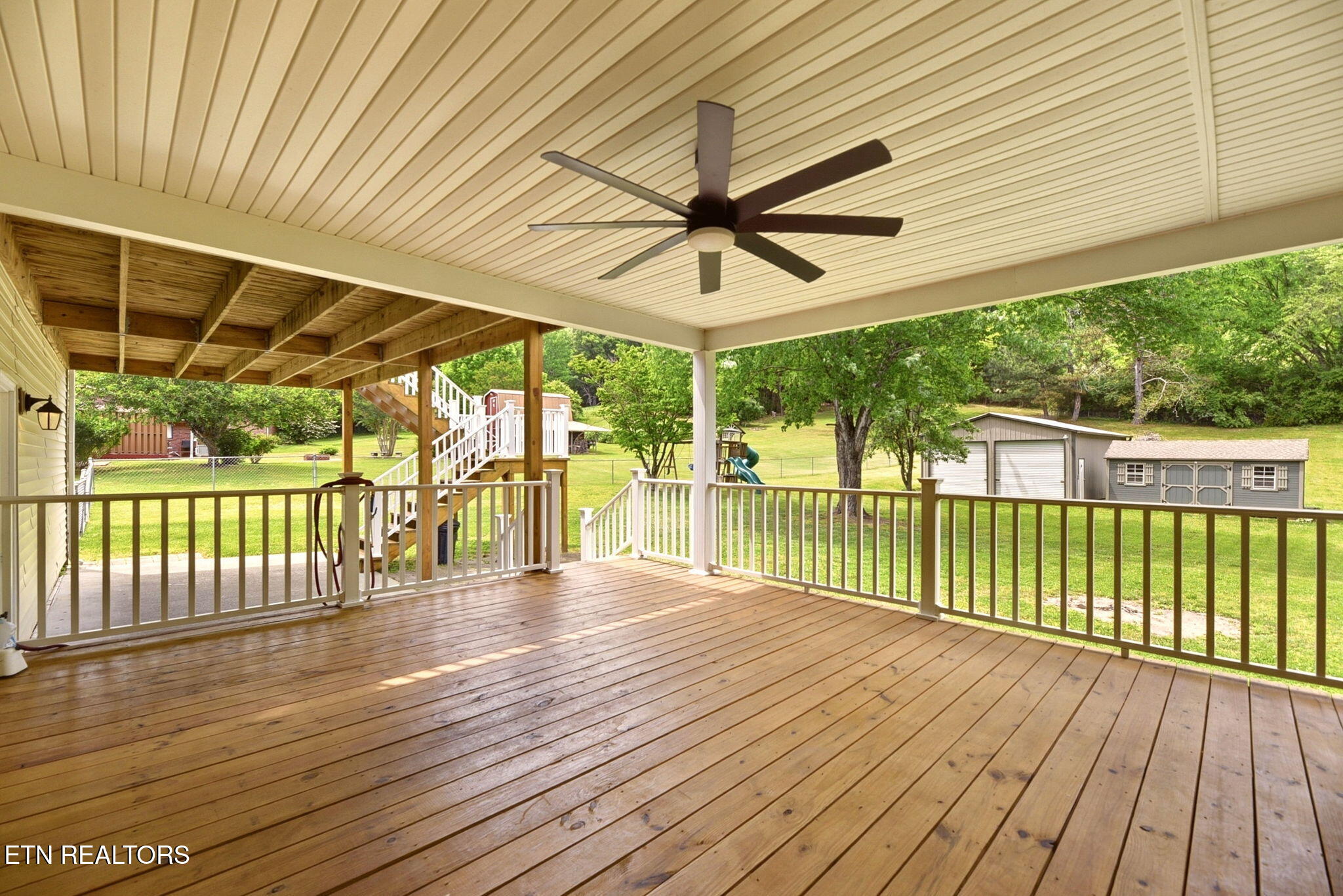 208 Lakeview Lane