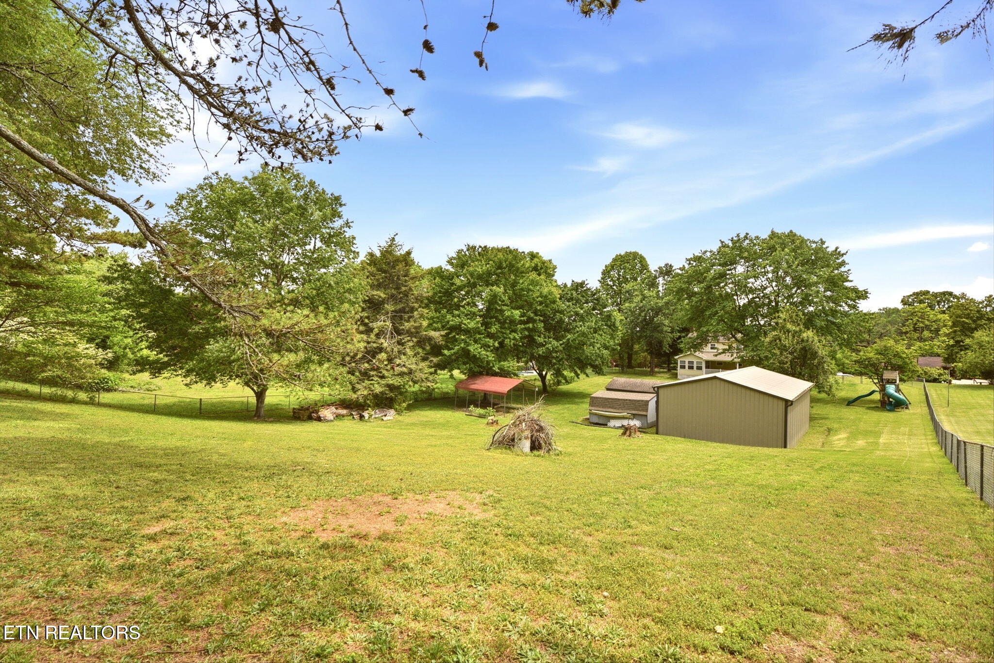 208 Lakeview Lane
