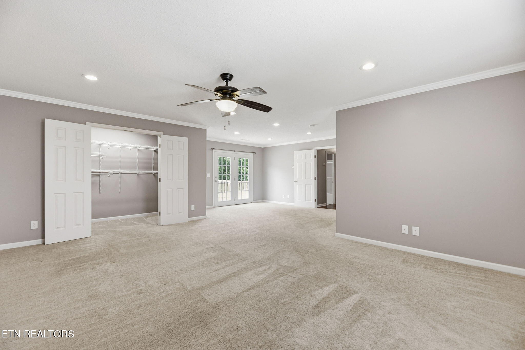 208 Lakeview Lane