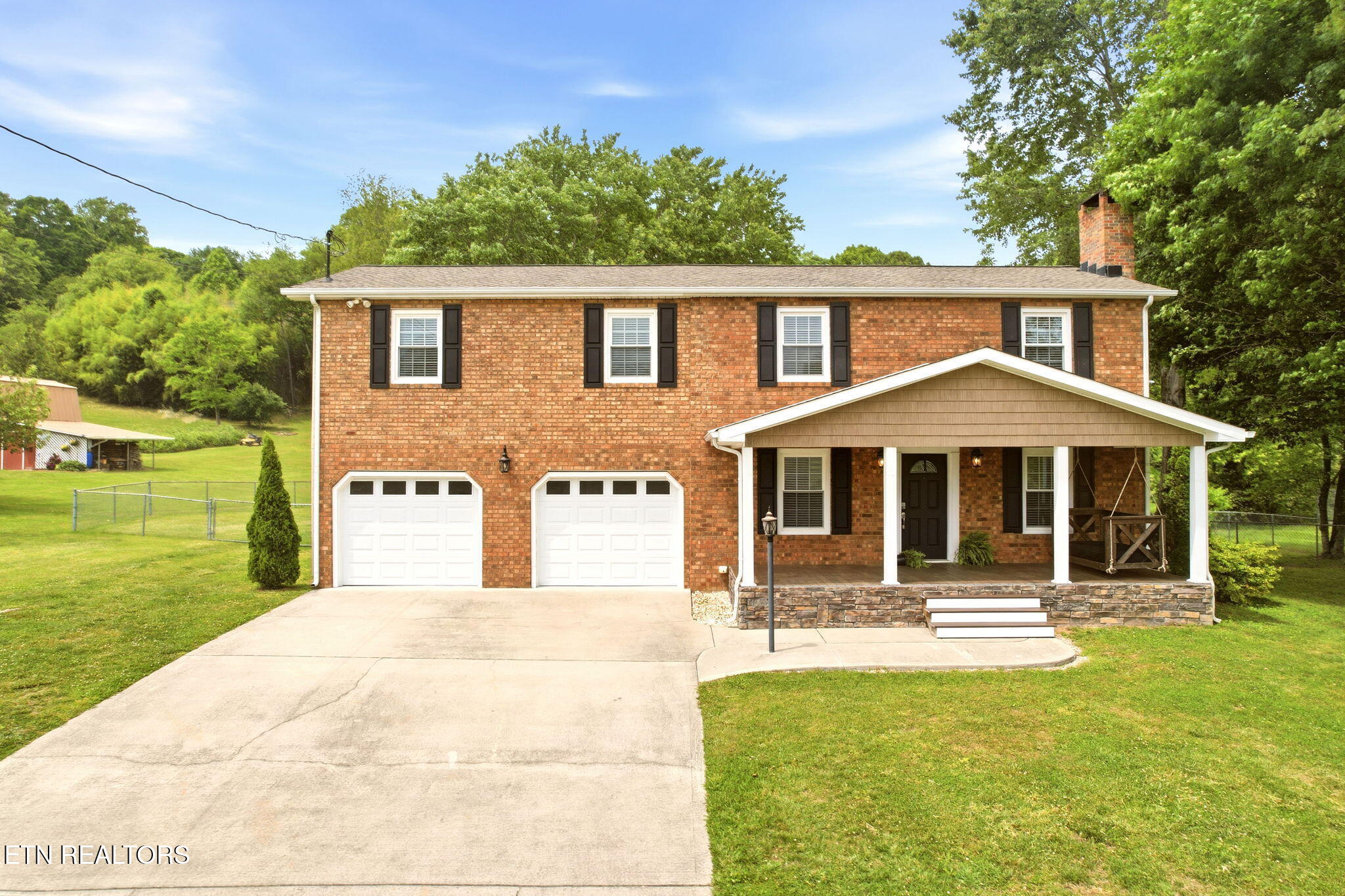 208 Lakeview Lane