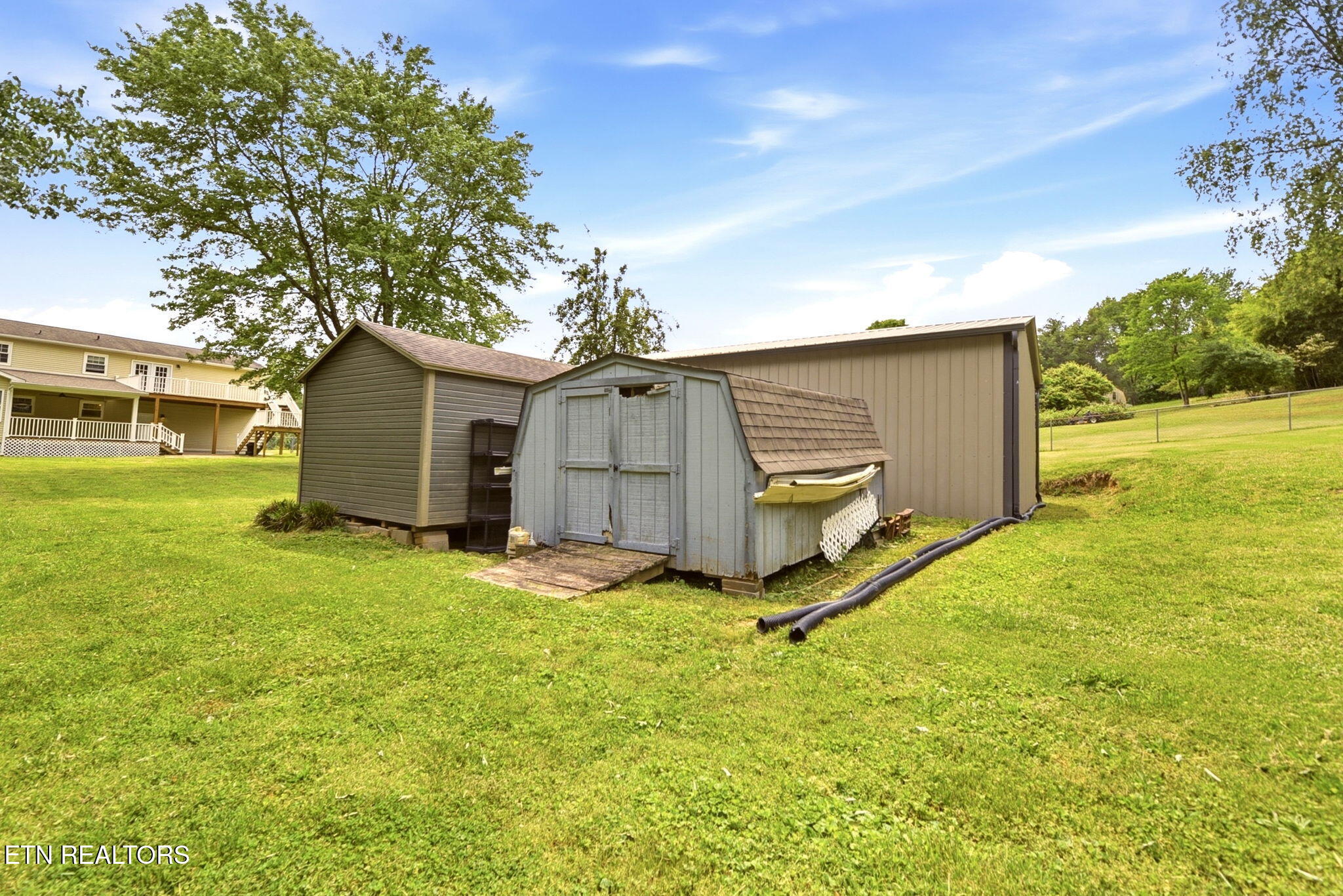 208 Lakeview Lane