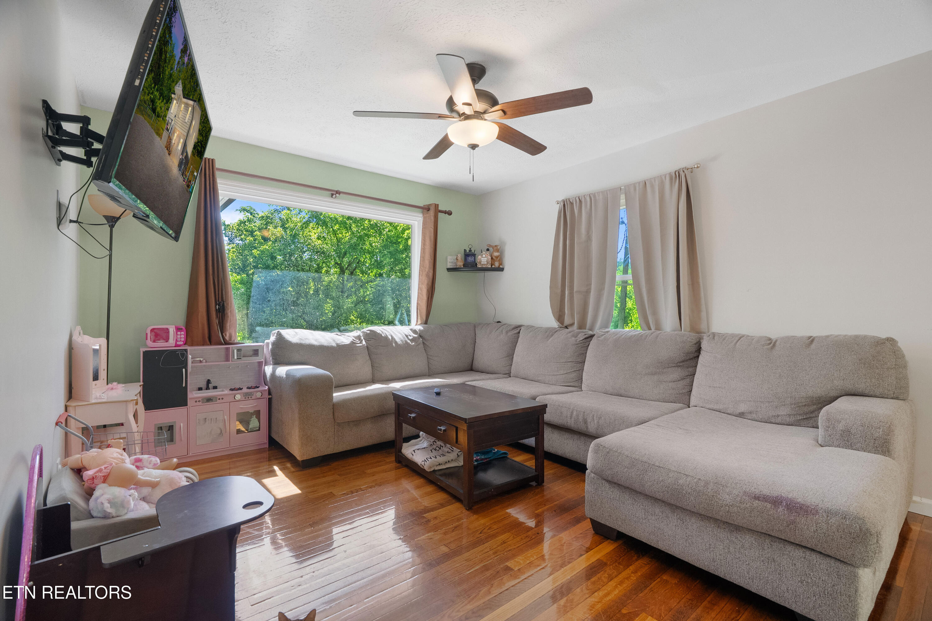 1209 E Bullrun Valley Drive