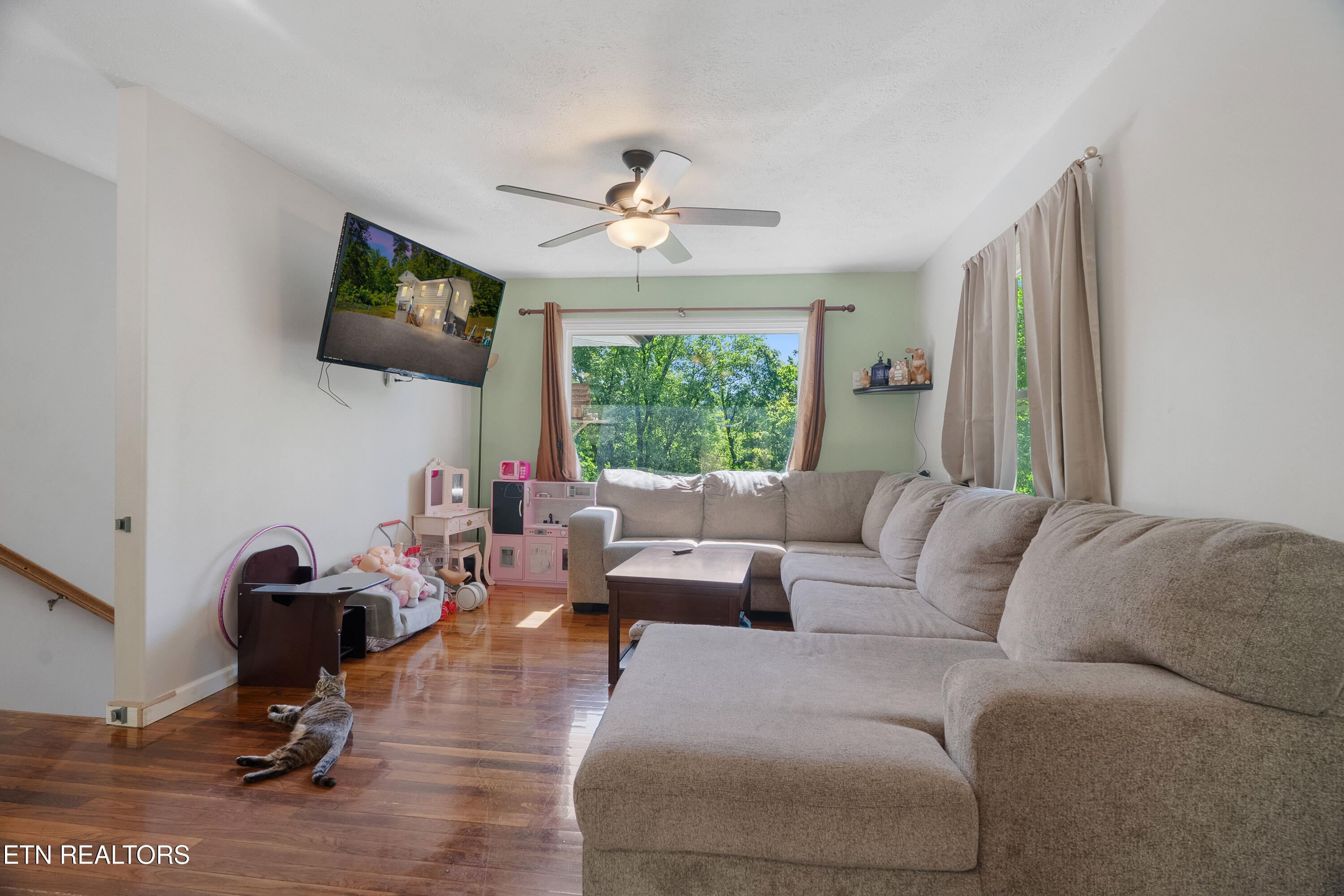 1209 E Bullrun Valley Drive