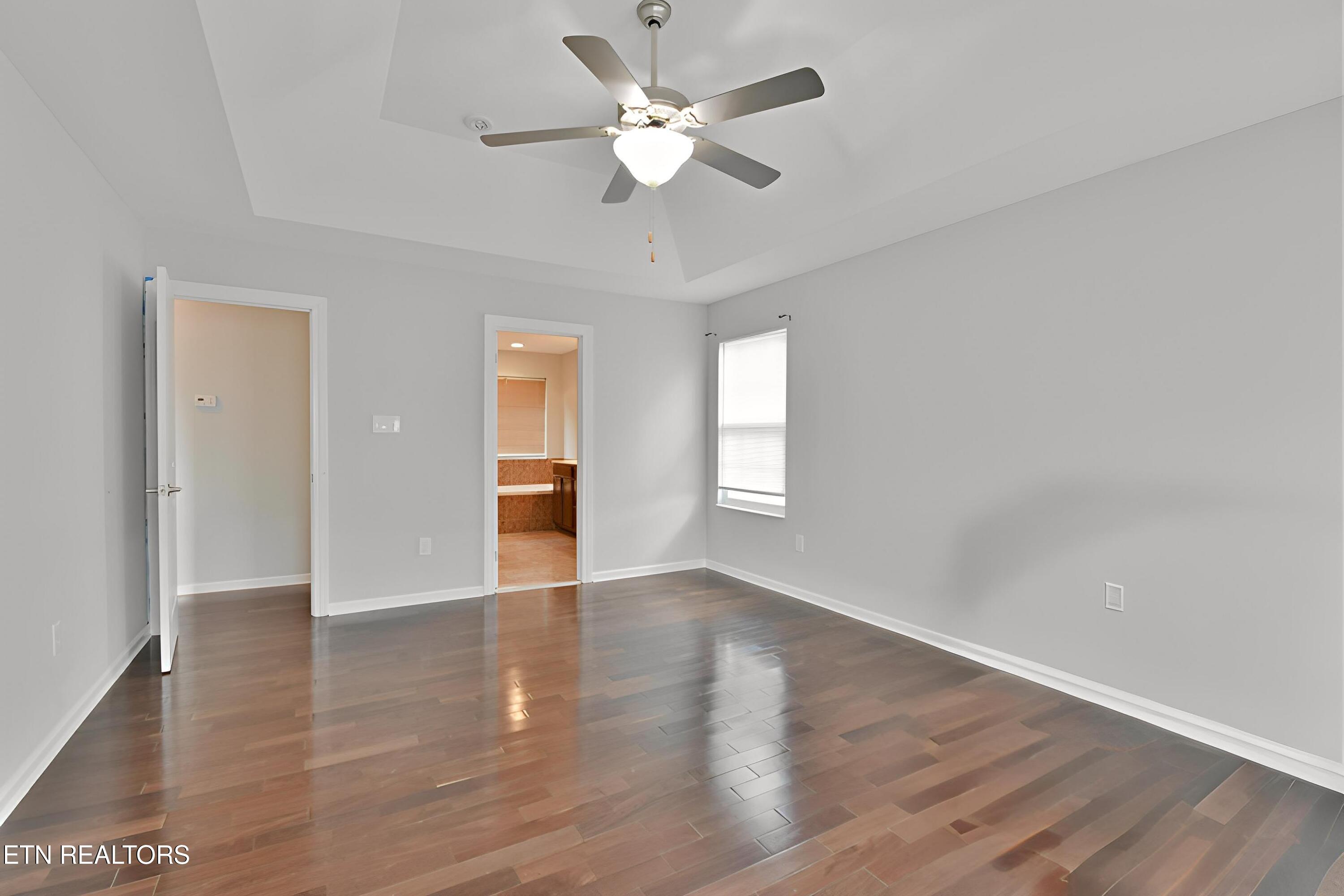 3032 Oakwood Hills Lane
