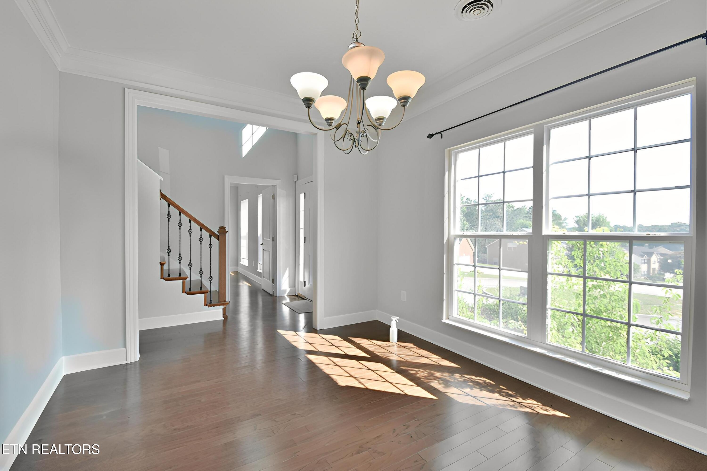 3032 Oakwood Hills Lane