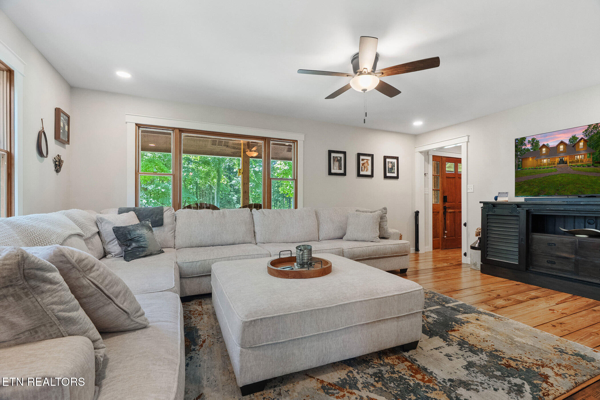 2418 E Gallaher Ferry Rd