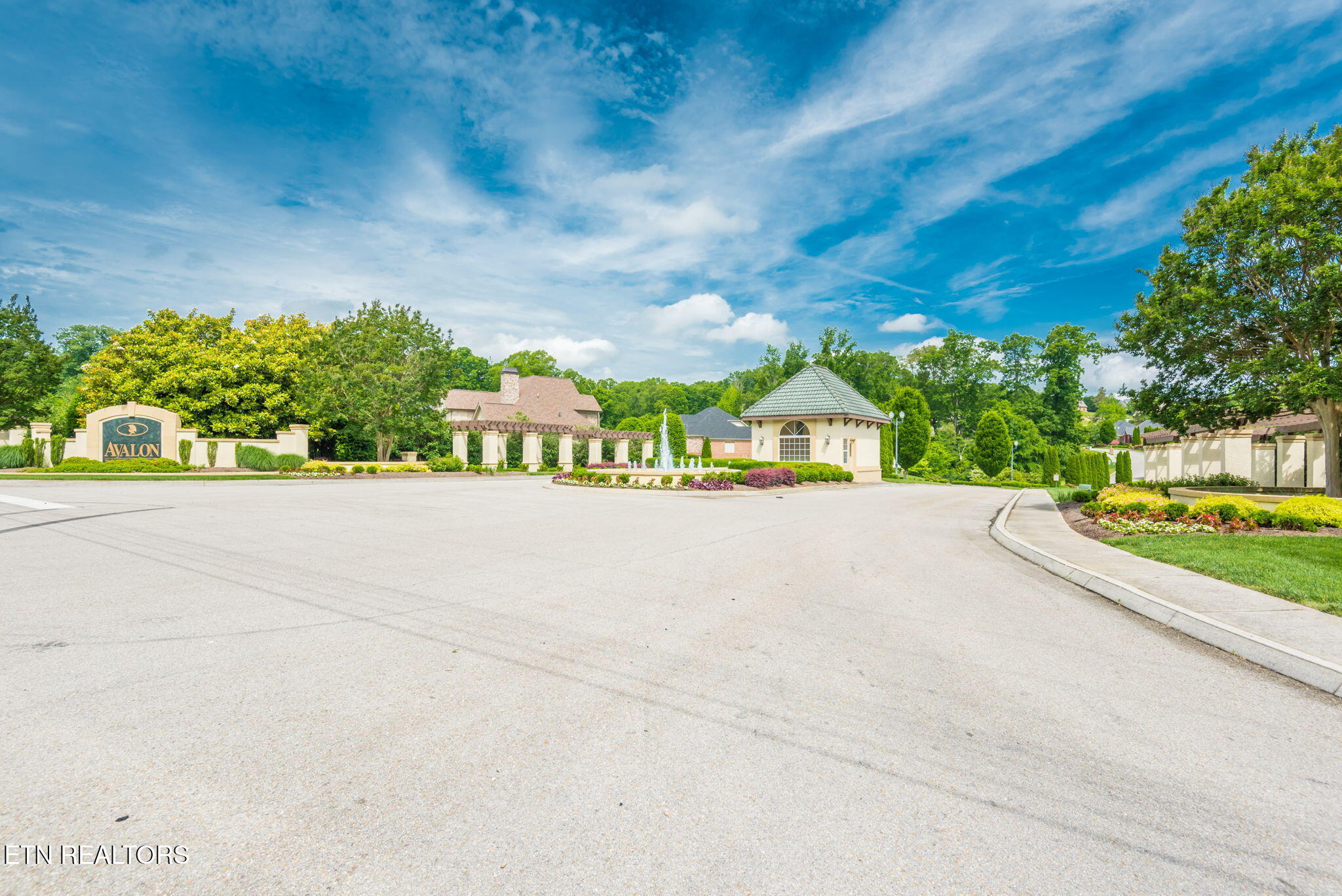 680 Oak Chase Blvd