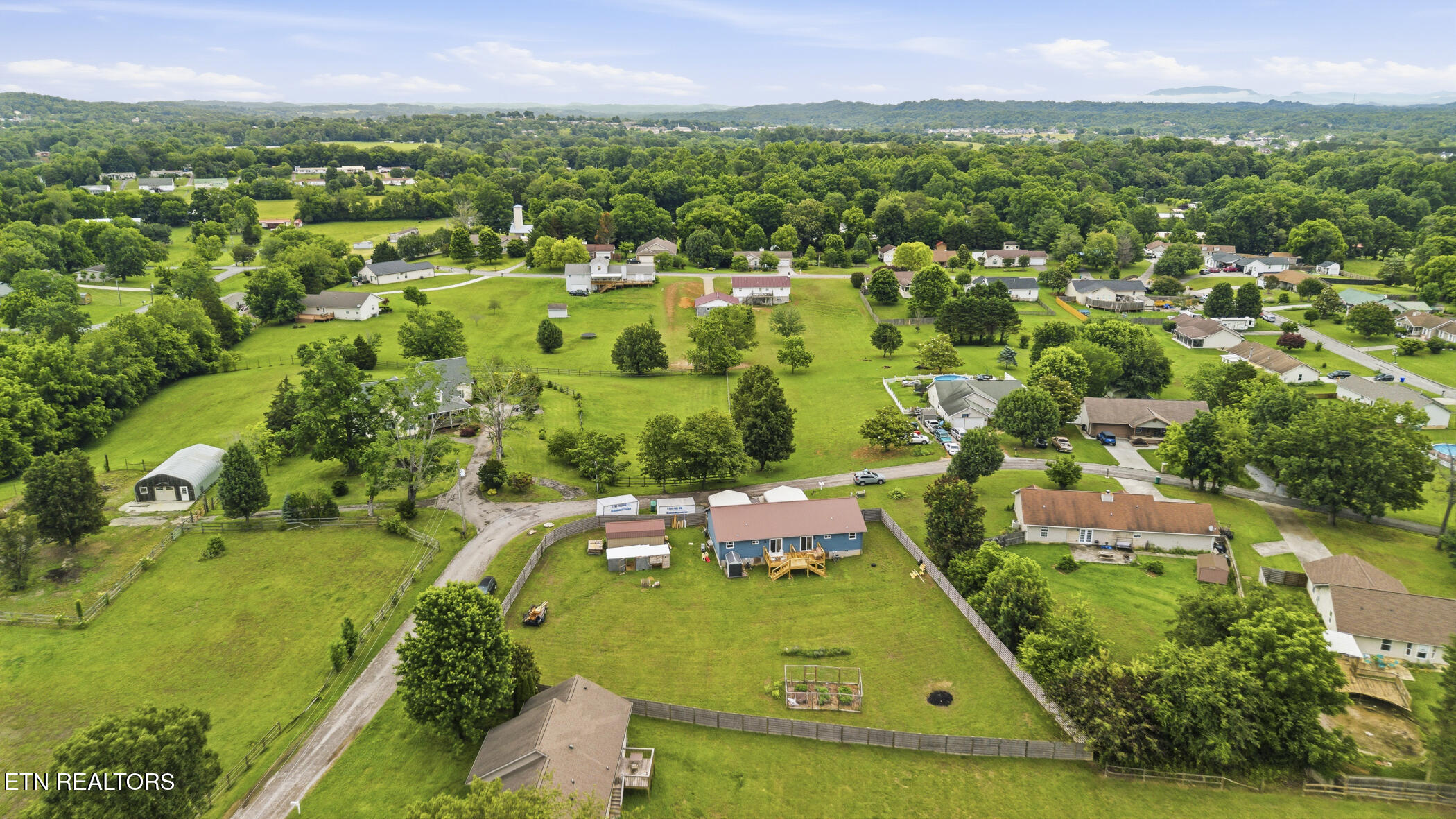 215 & 217 Carr Rd