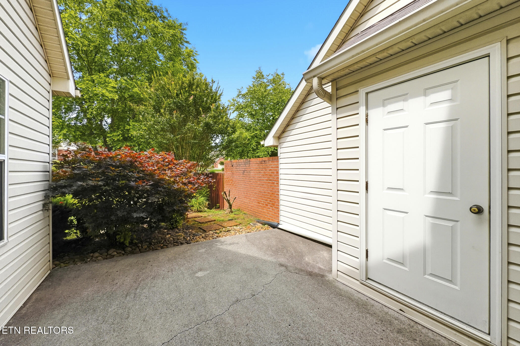 2605 Knob Creek Lane