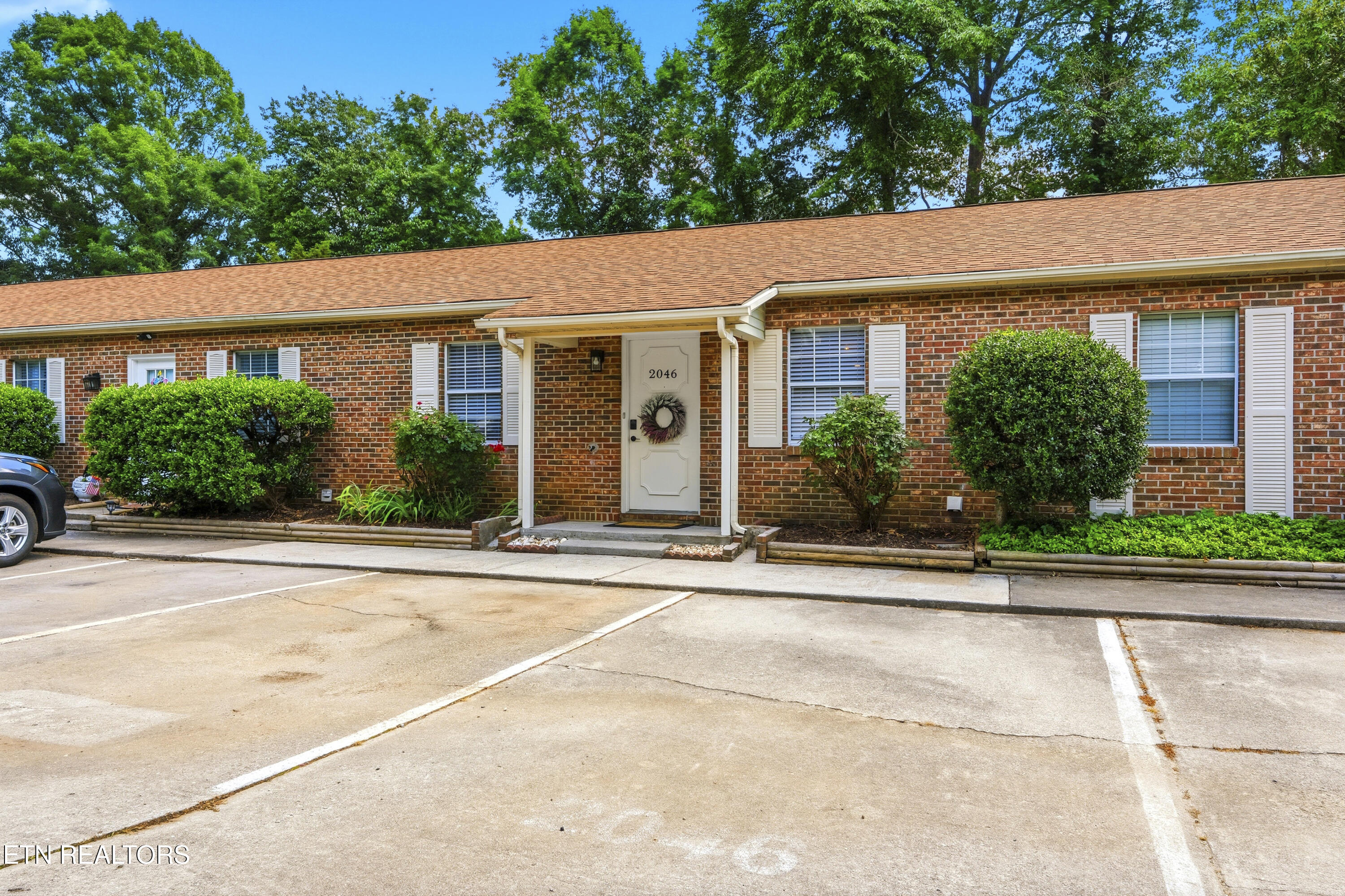 2046 Belle Terra Rd