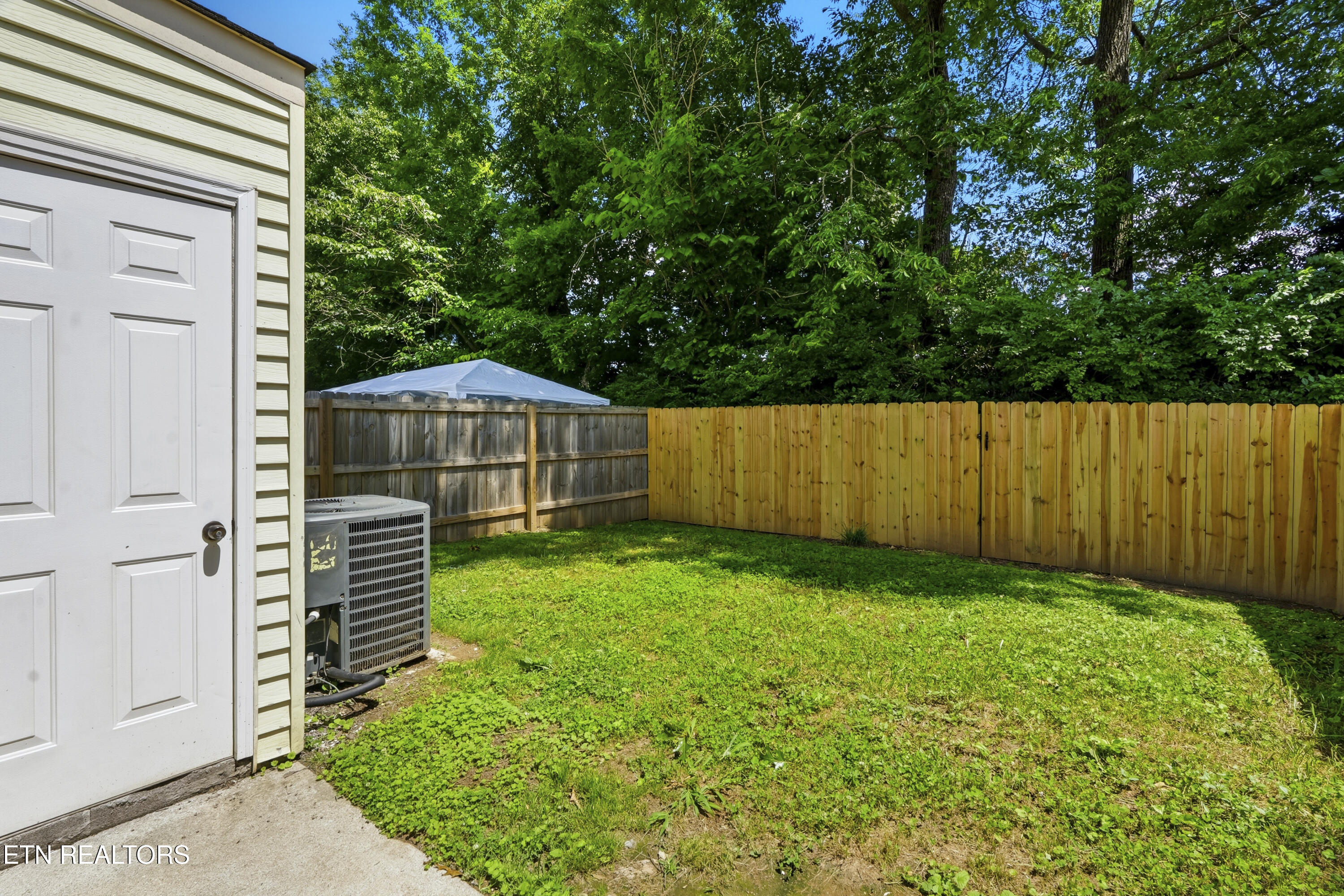 2046 Belle Terra Rd