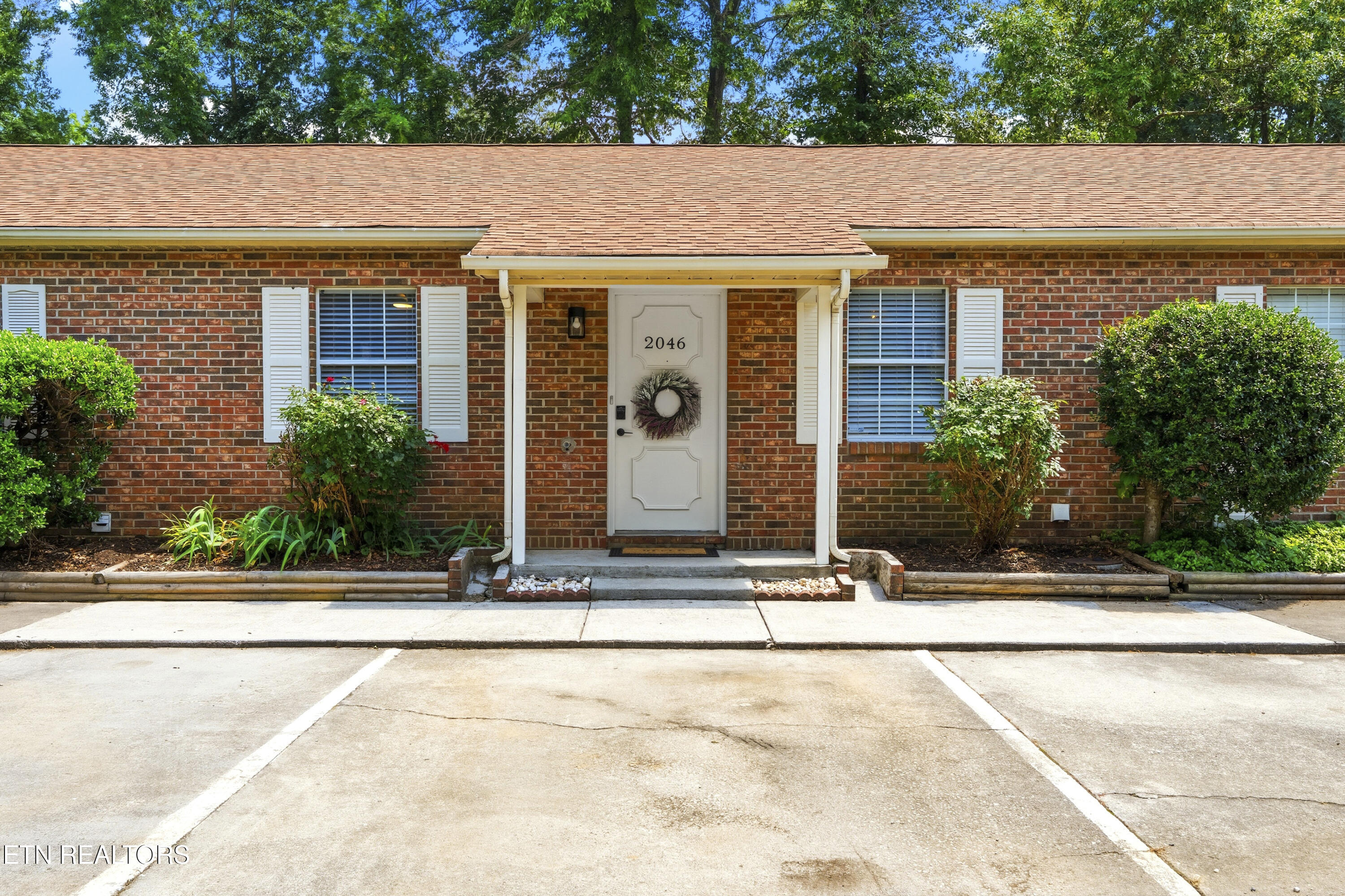 2046 Belle Terra Rd